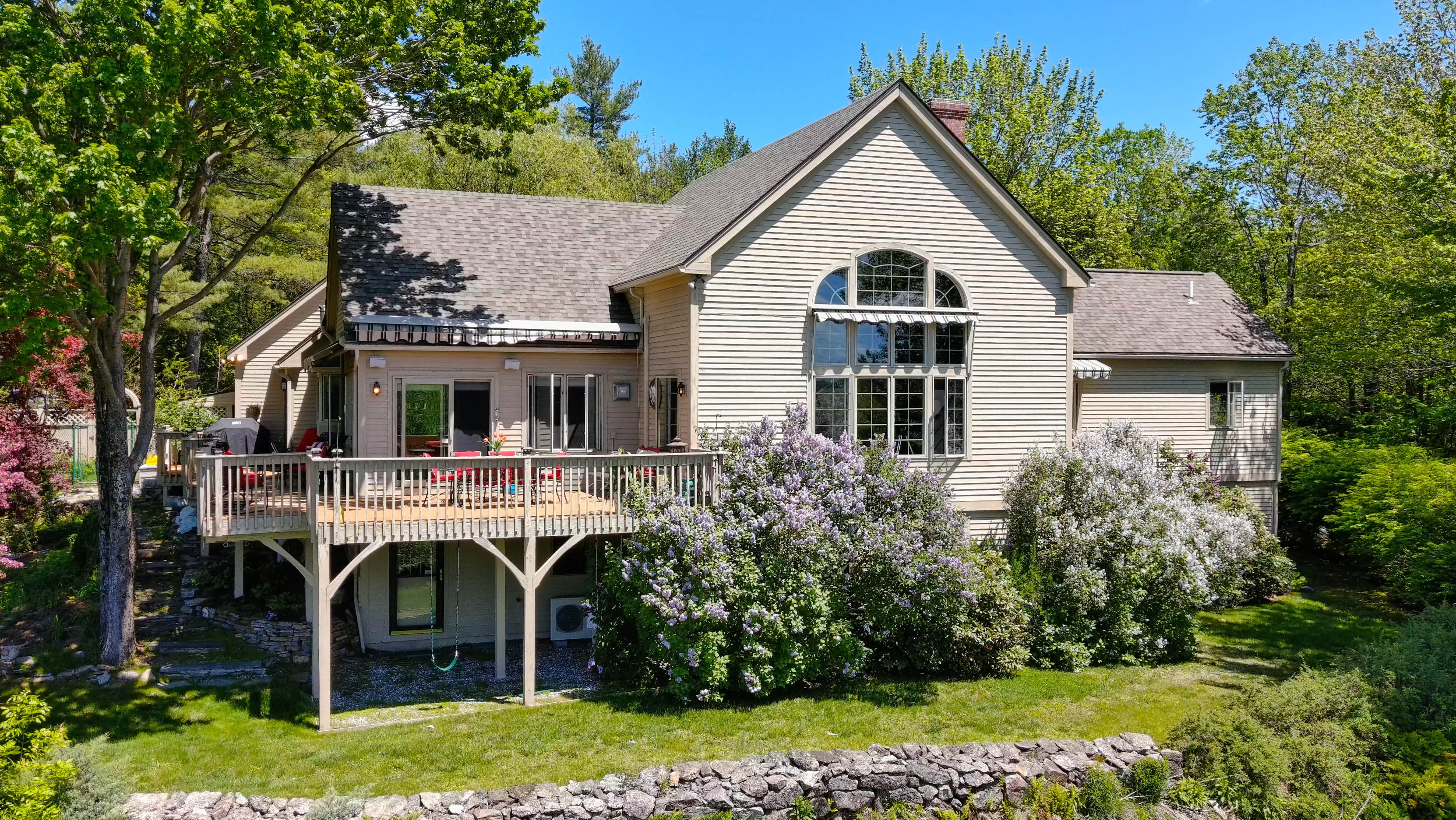 216 Woodland Trace