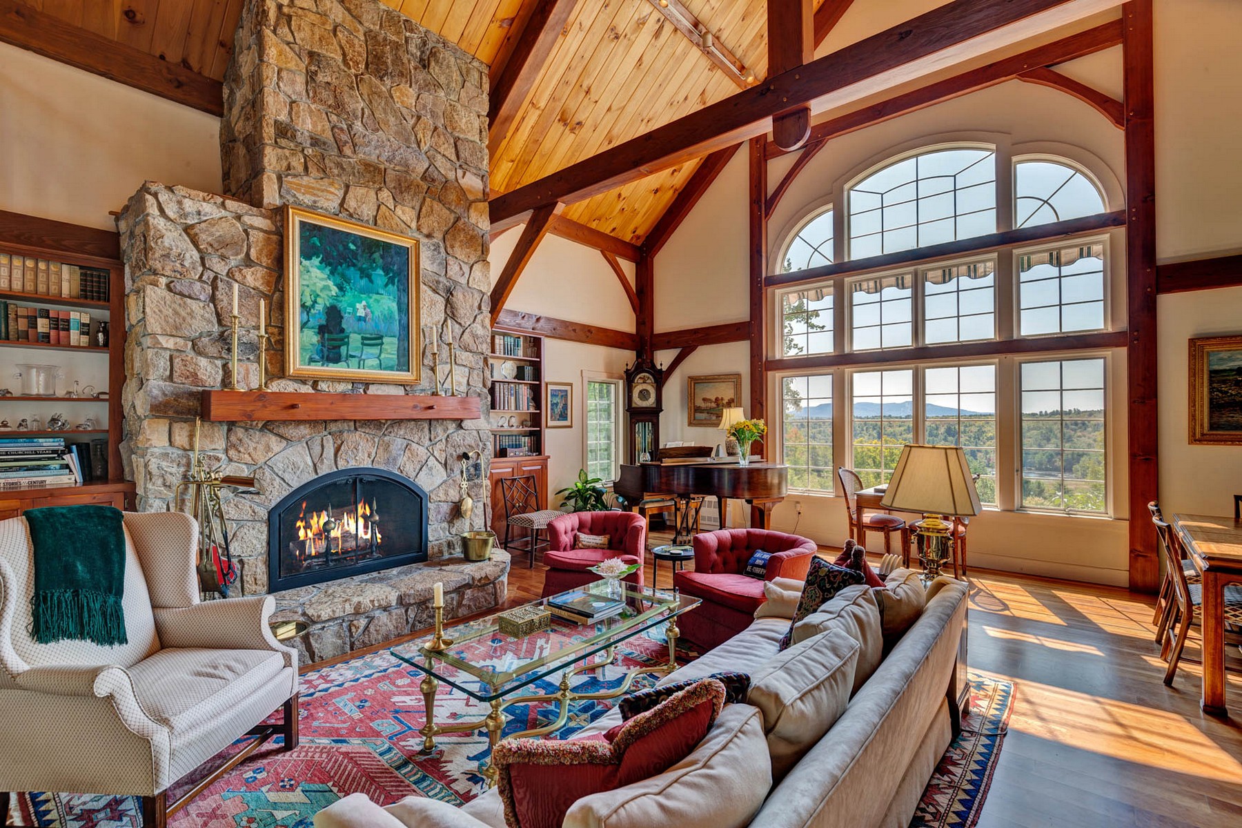 216 Woodland Trace