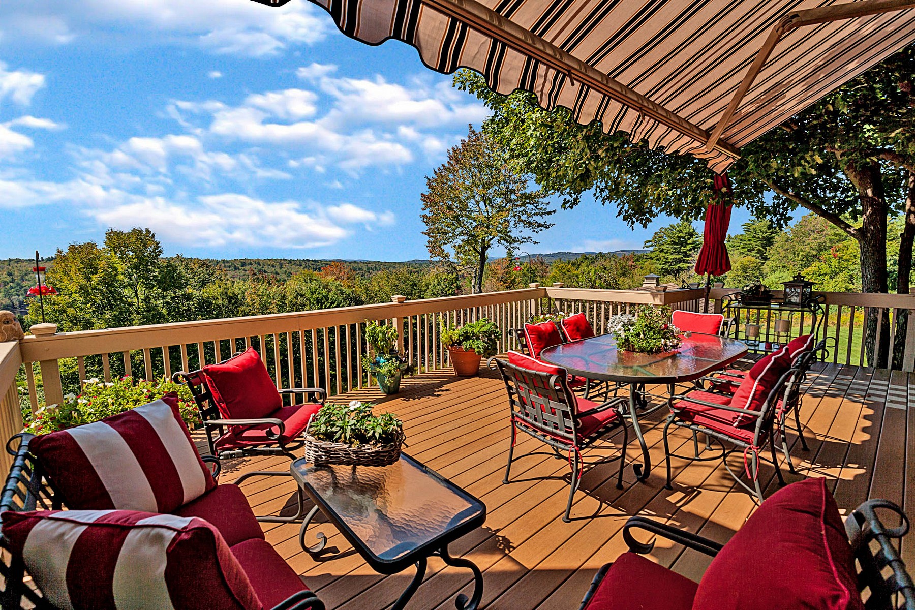 216 Woodland Trace