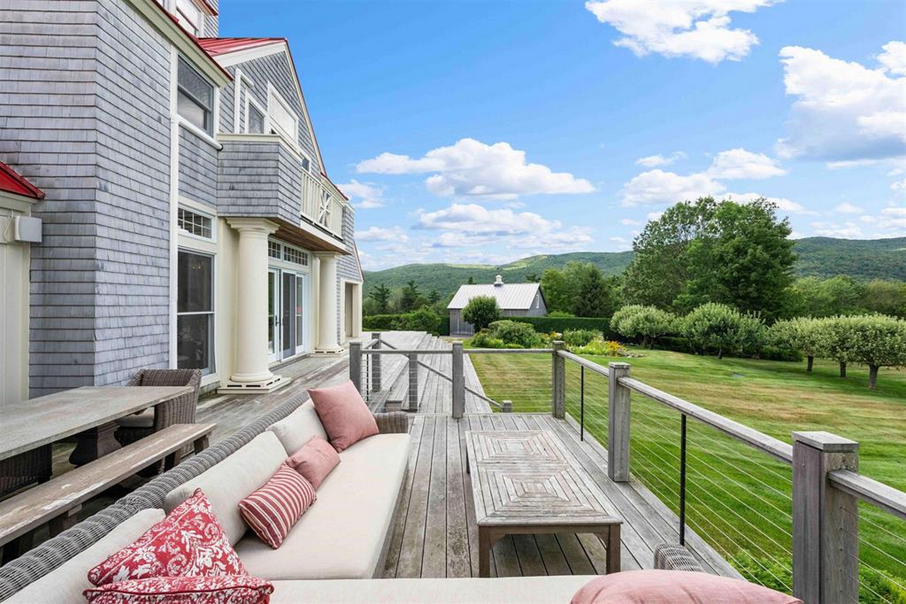 306 Mountain Road