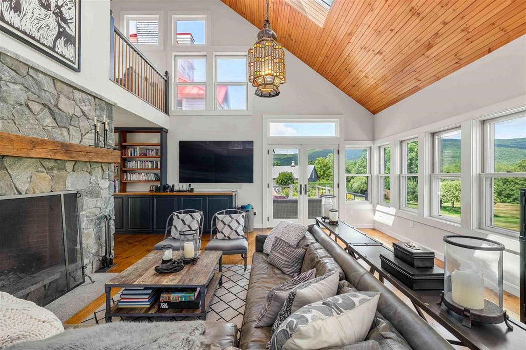 306 Mountain Road