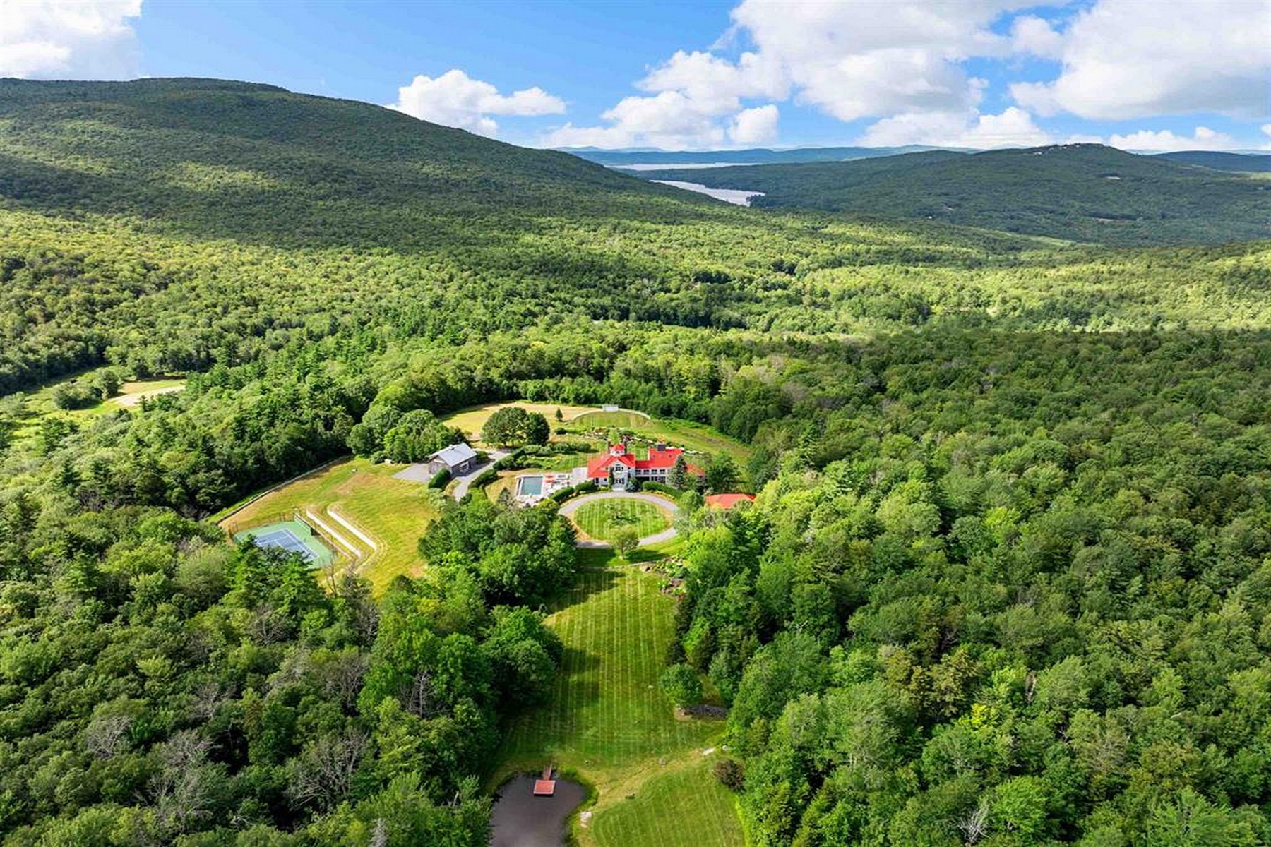 306 Mountain Road