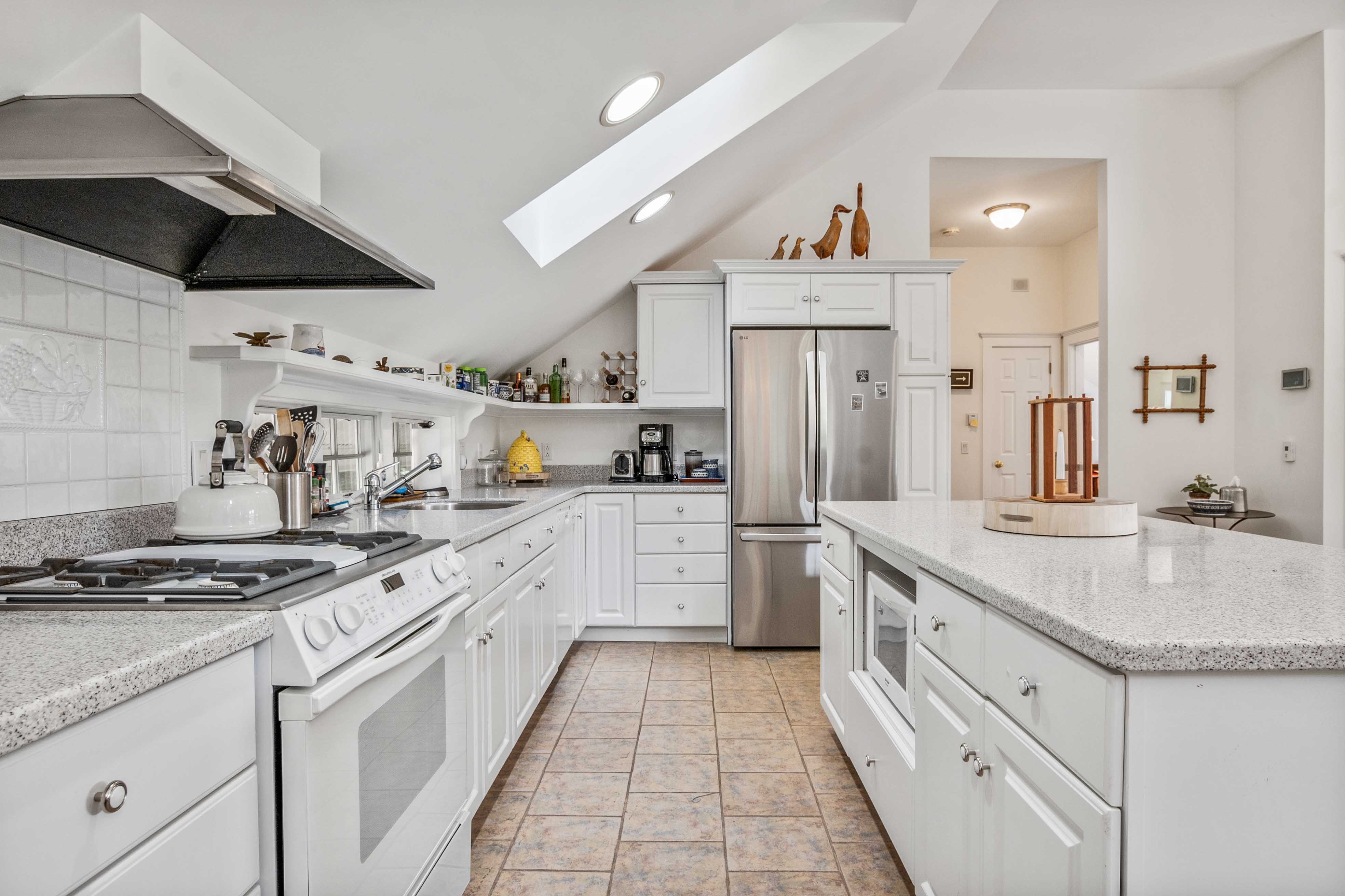 373 Lakeshore Drive