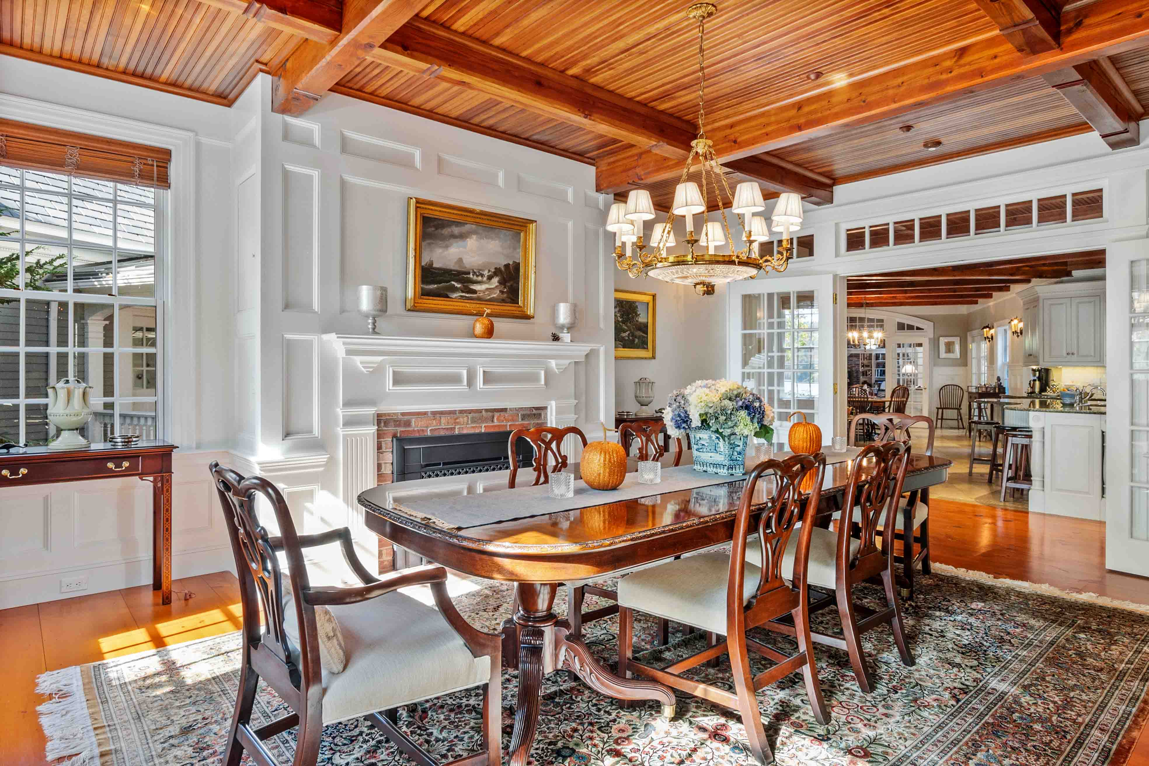 373 Lakeshore Drive