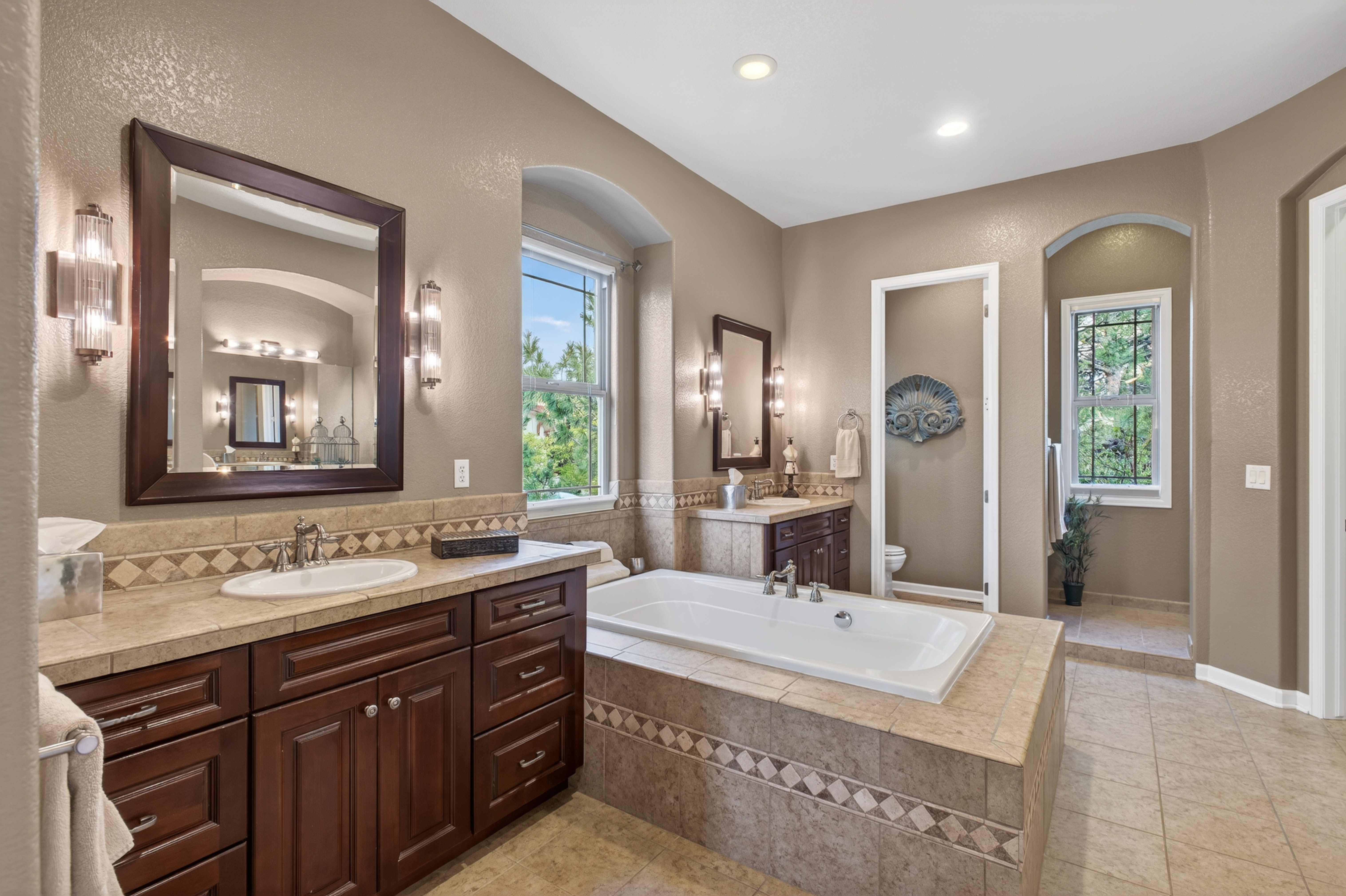 6257 Oxford Peak Court
