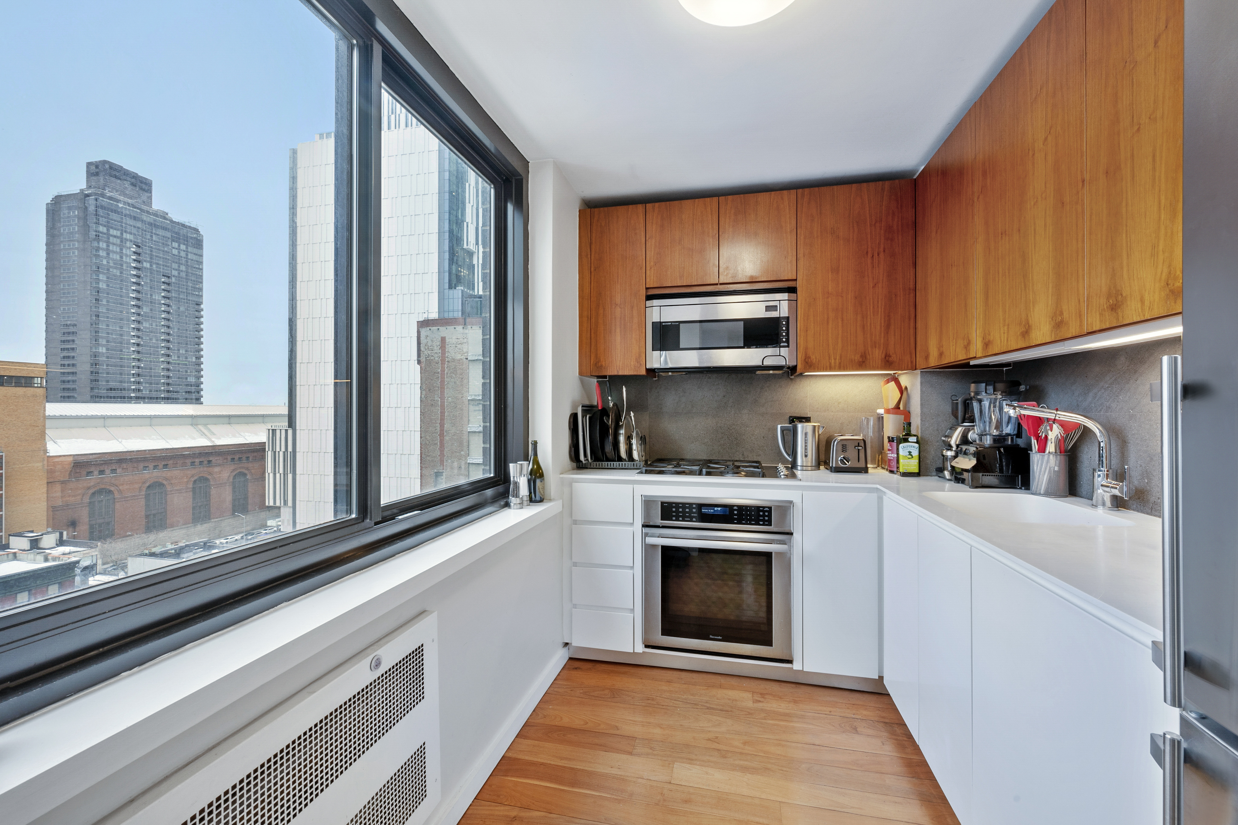 515 East 72nd Street 9L