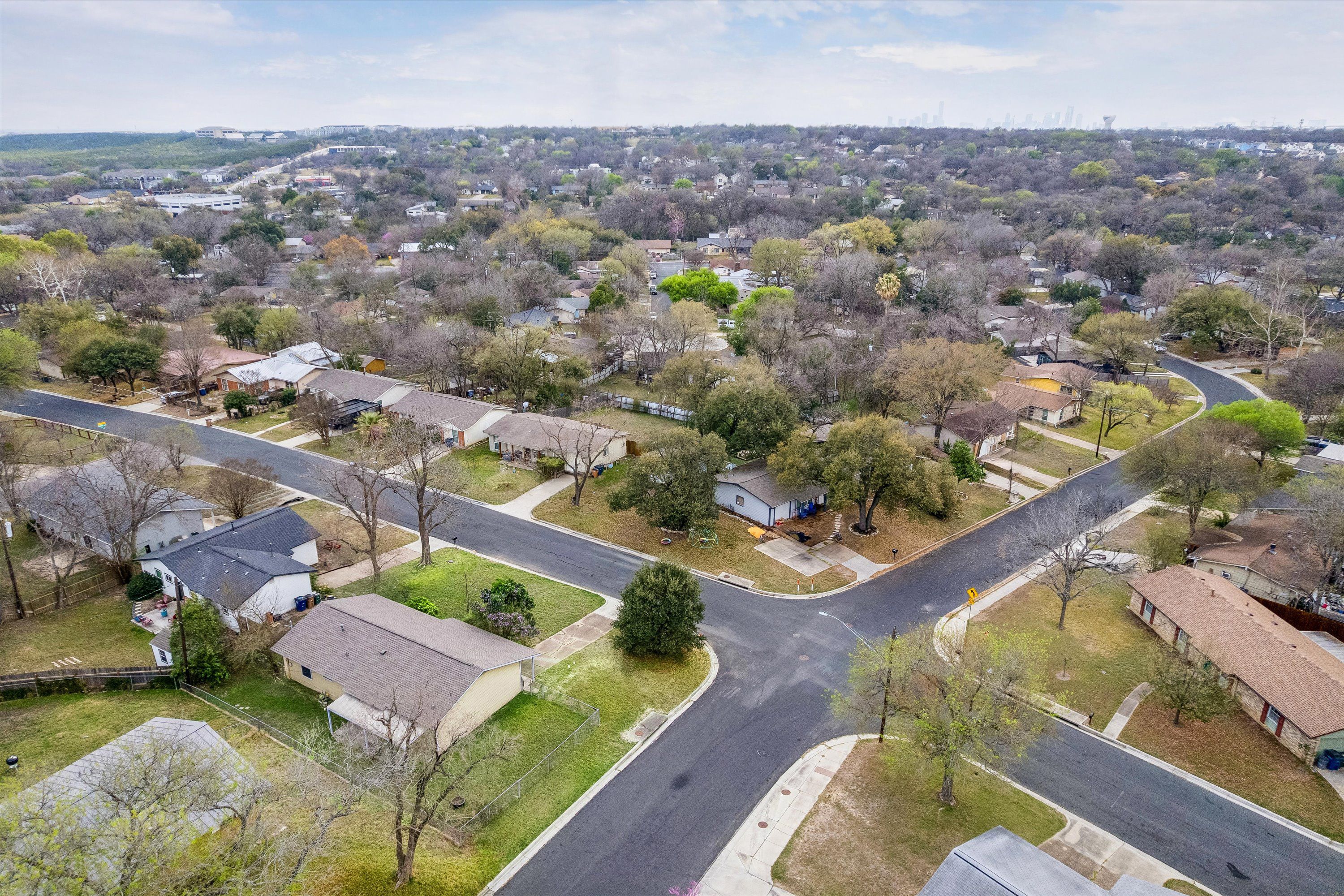 6811 Wake Forest Lane 