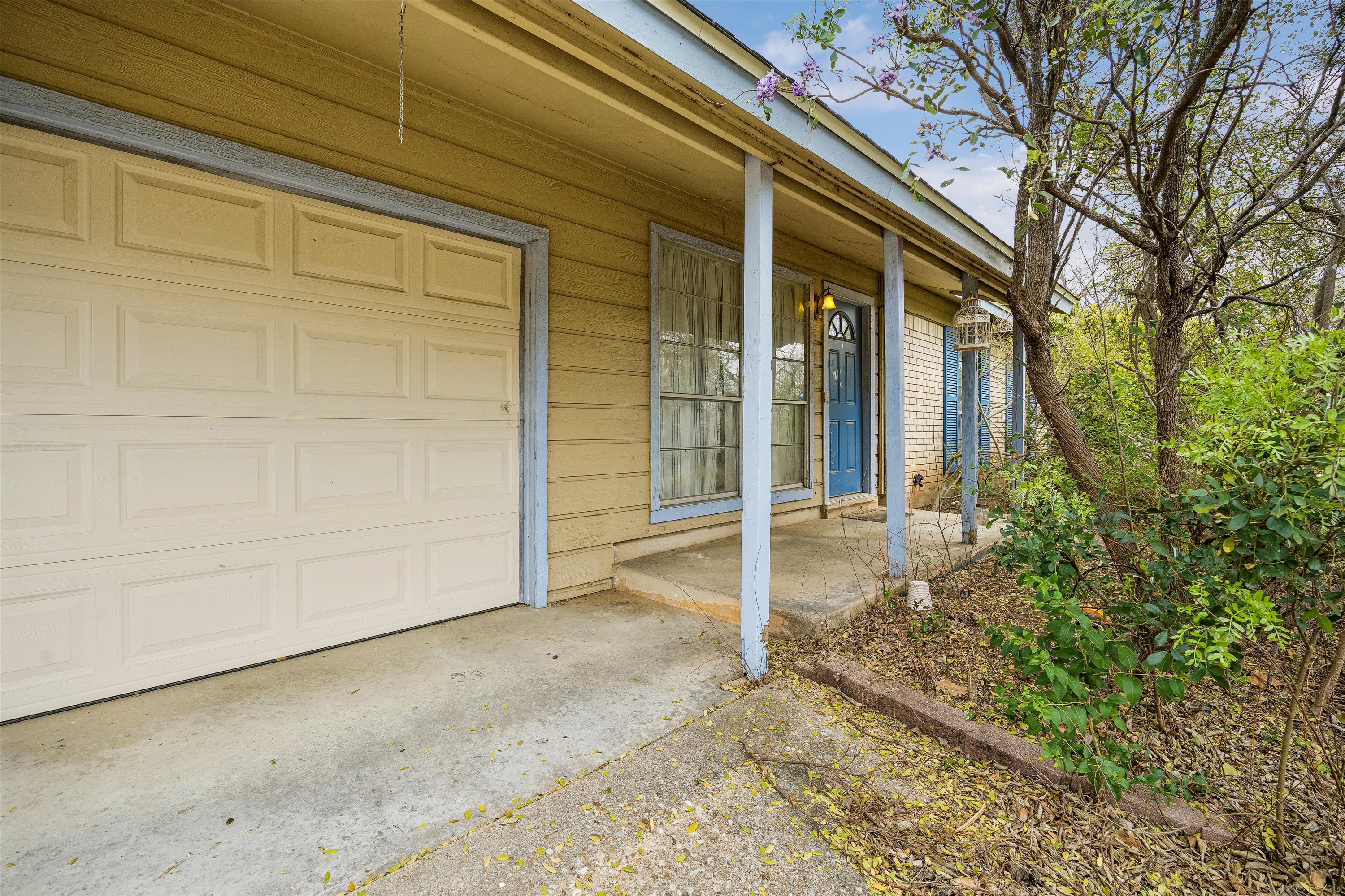 6811 Wake Forest Lane 