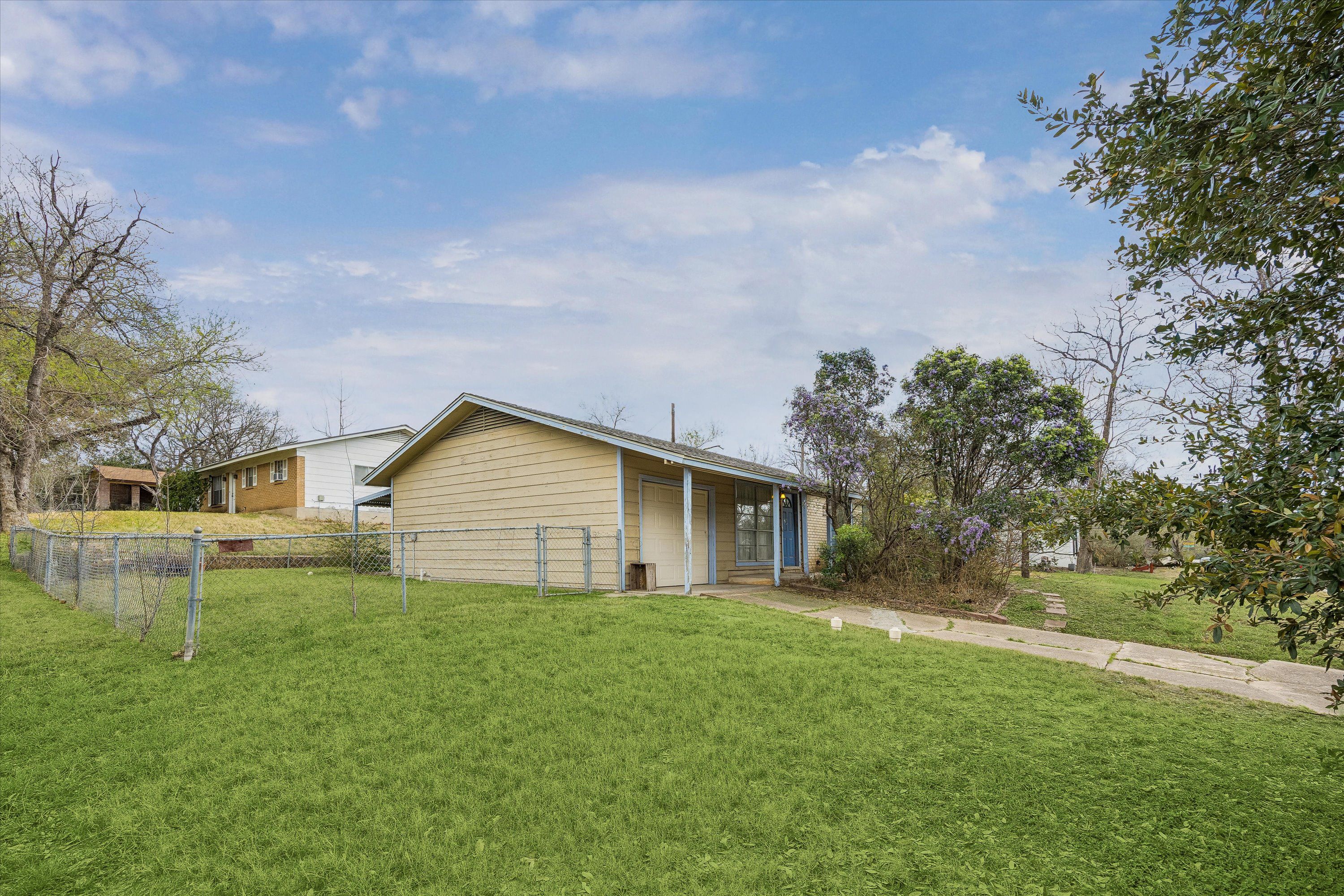6811 Wake Forest Lane 