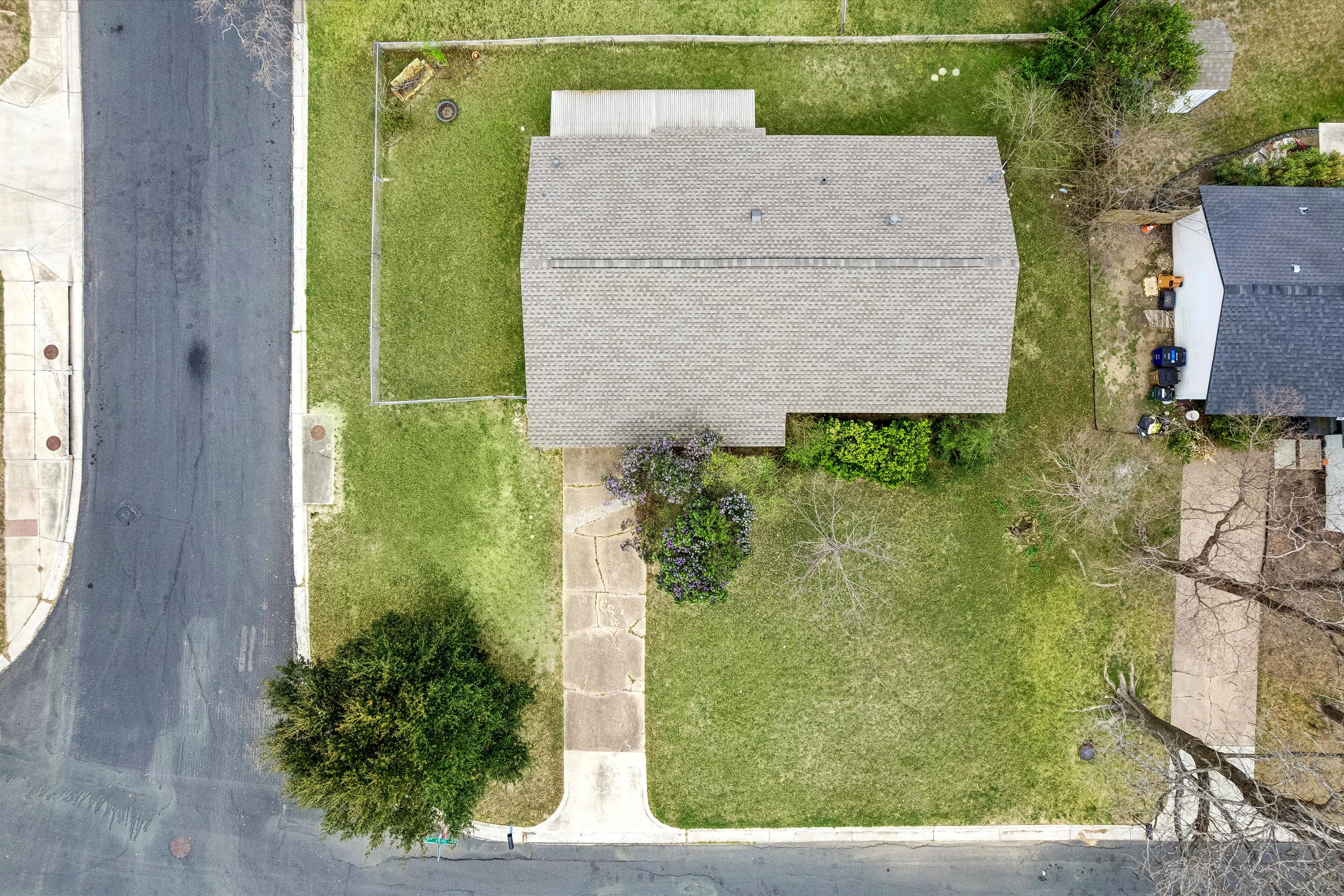 6811 Wake Forest Lane 