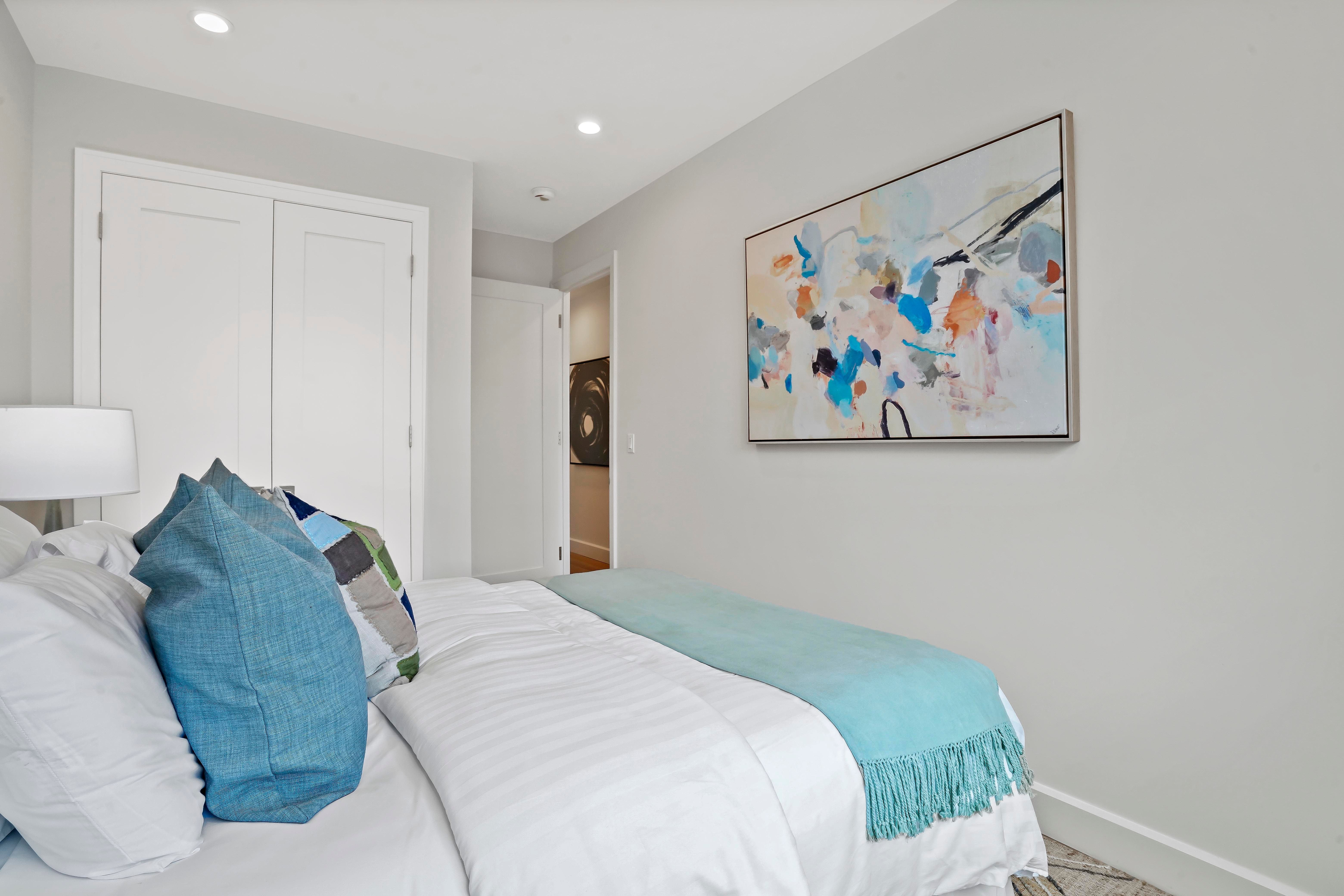 182 Minna Street , 3A