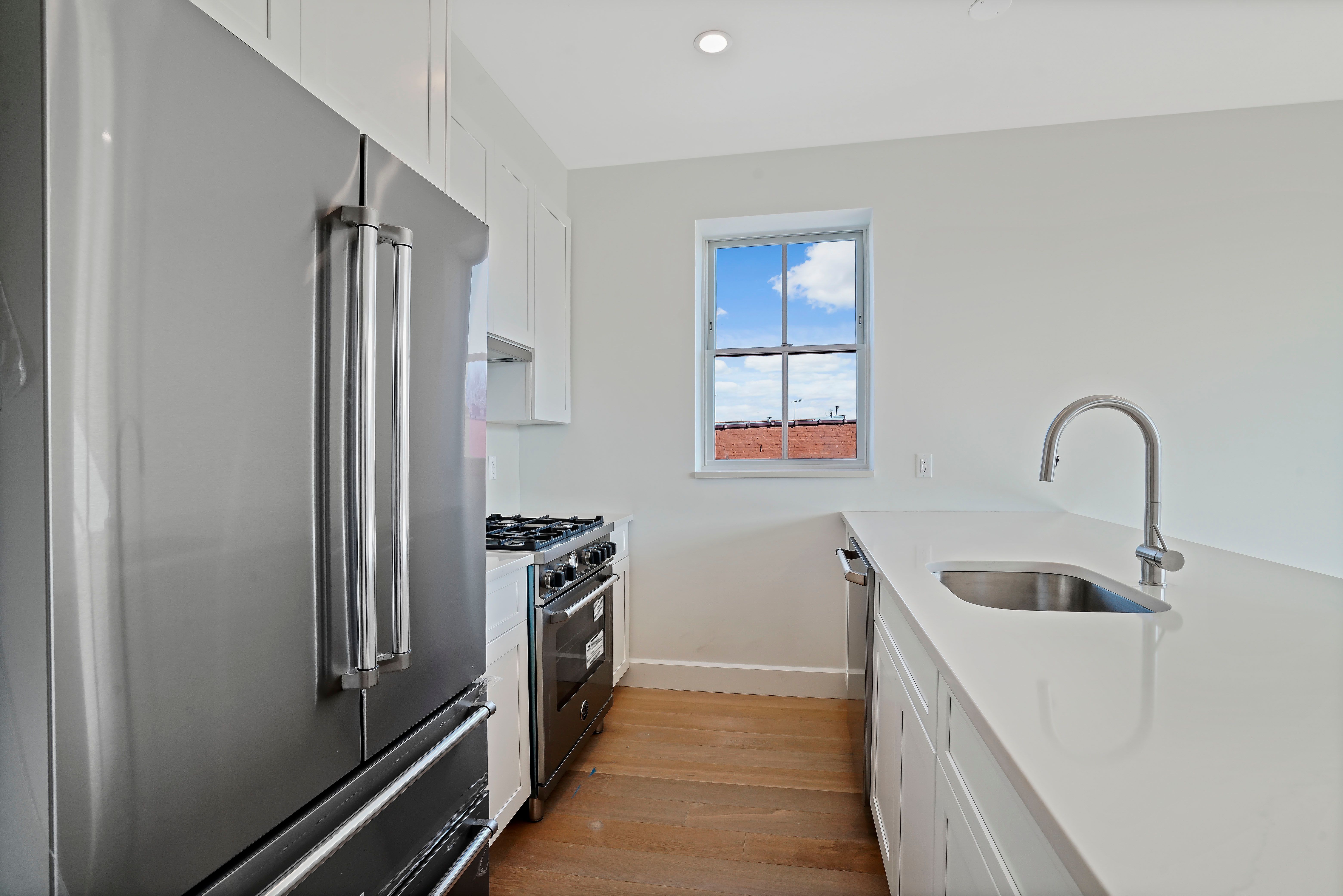 182 Minna Street , 3A