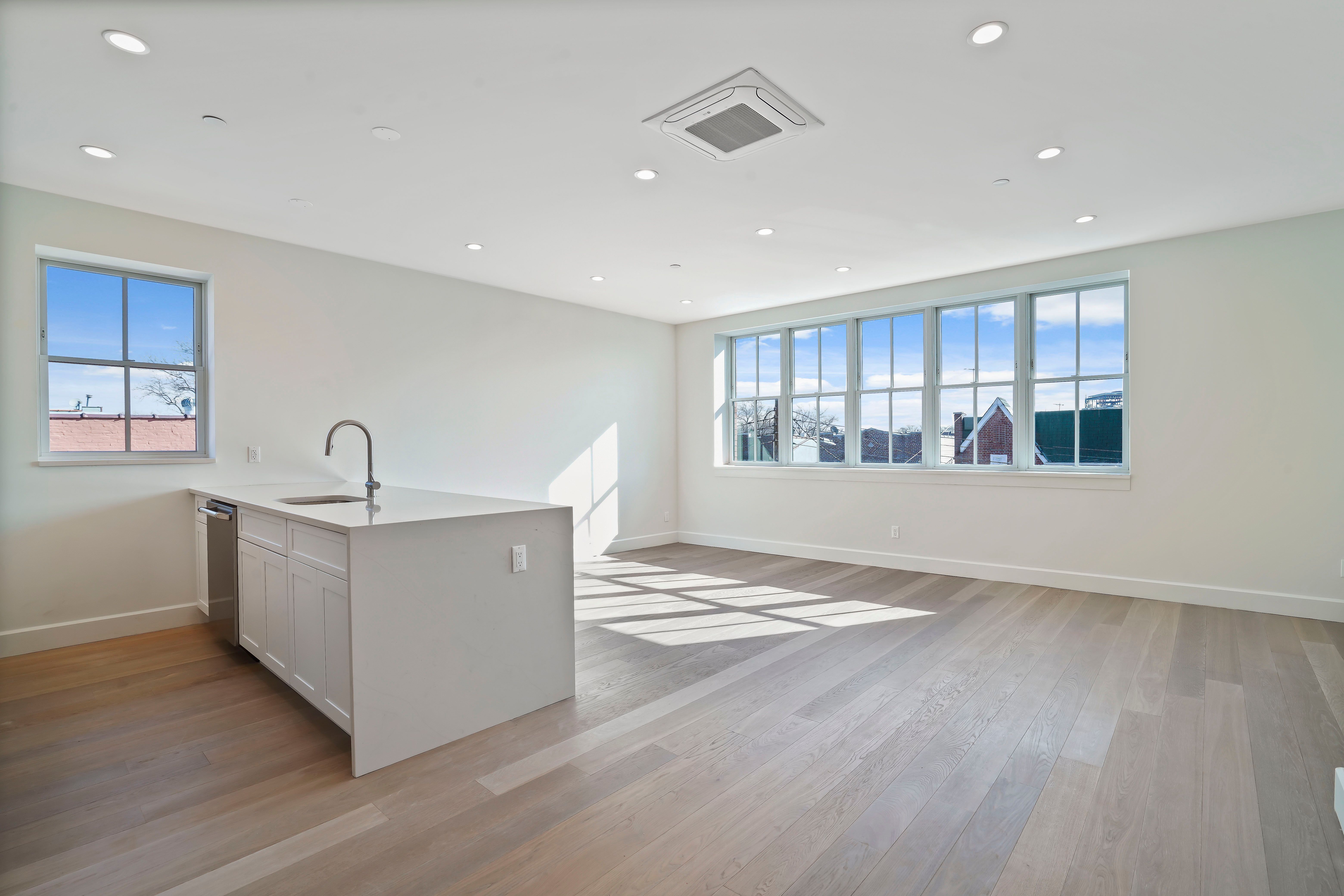 182 Minna Street , 3A