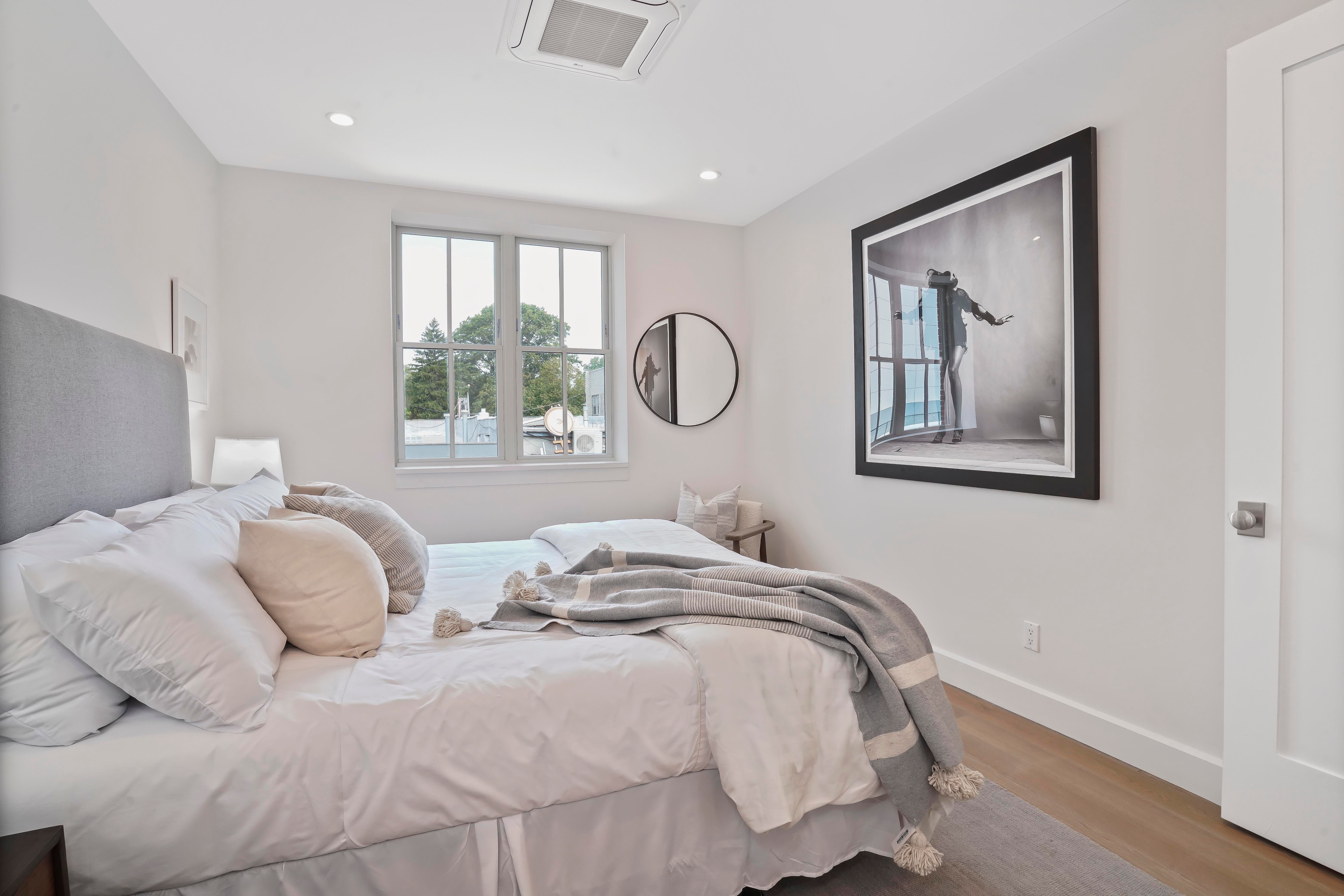 182 Minna Street , 2B