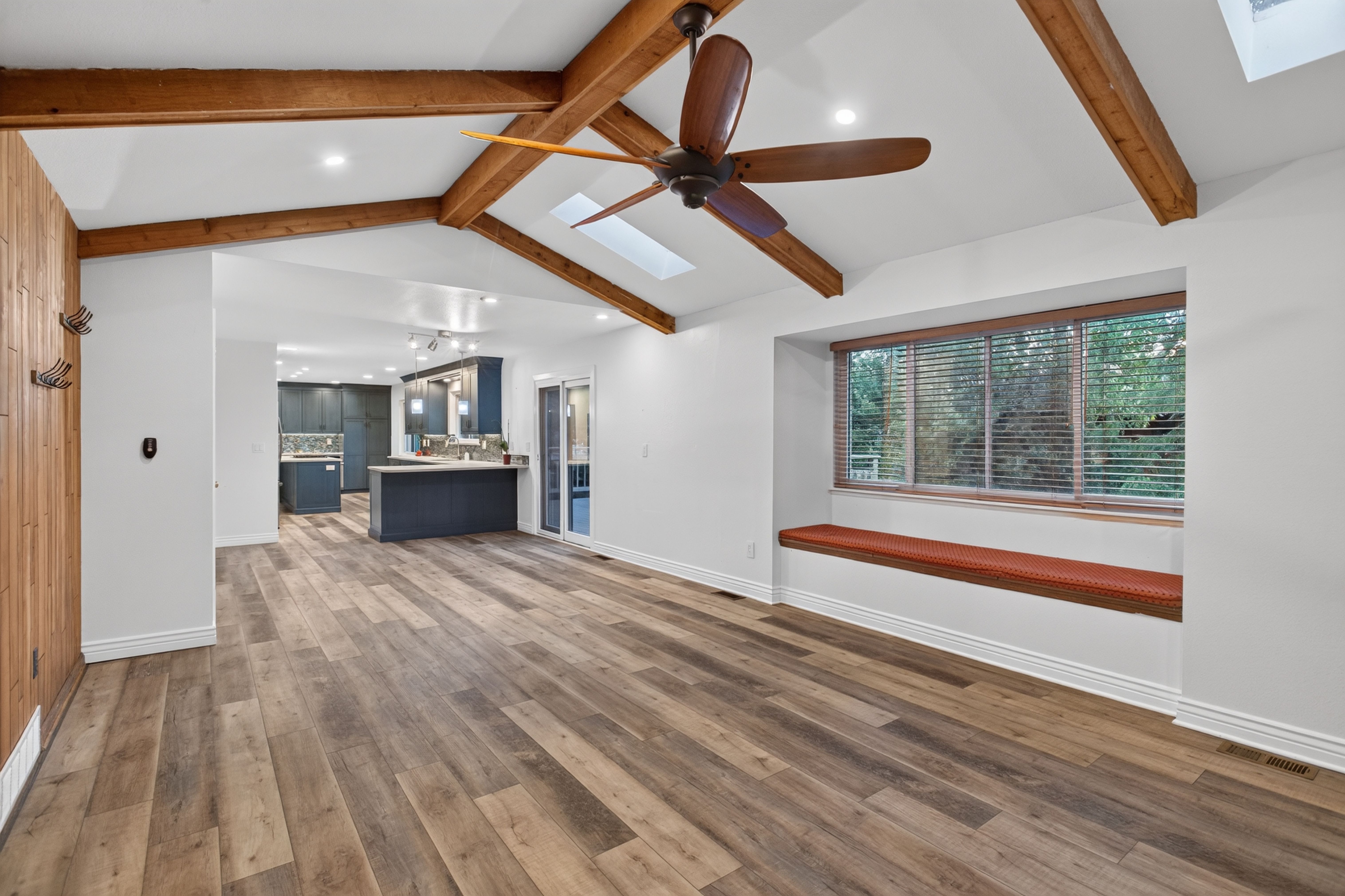 10562 E Maplewood Drive 