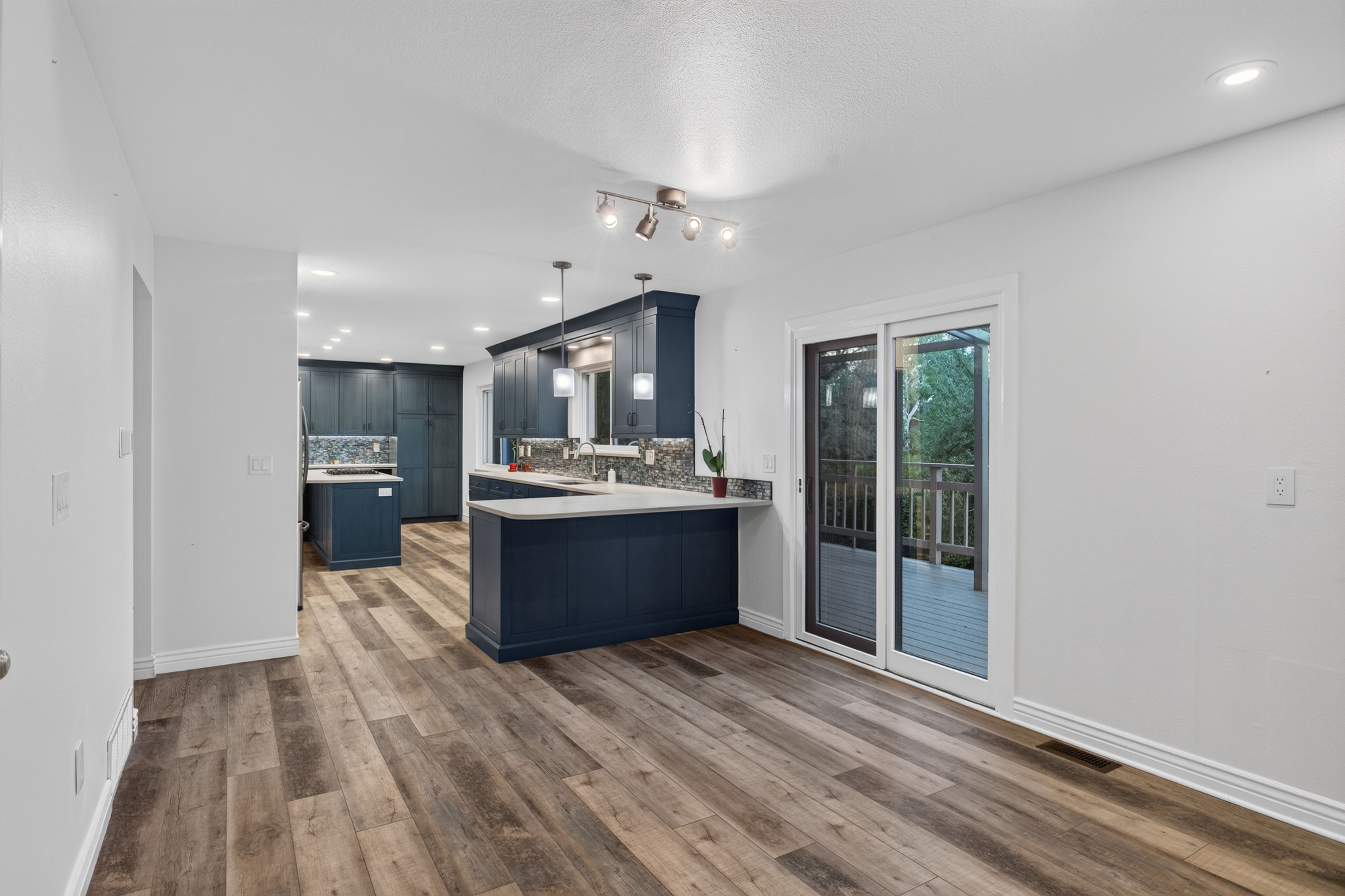 10562 E Maplewood Drive 