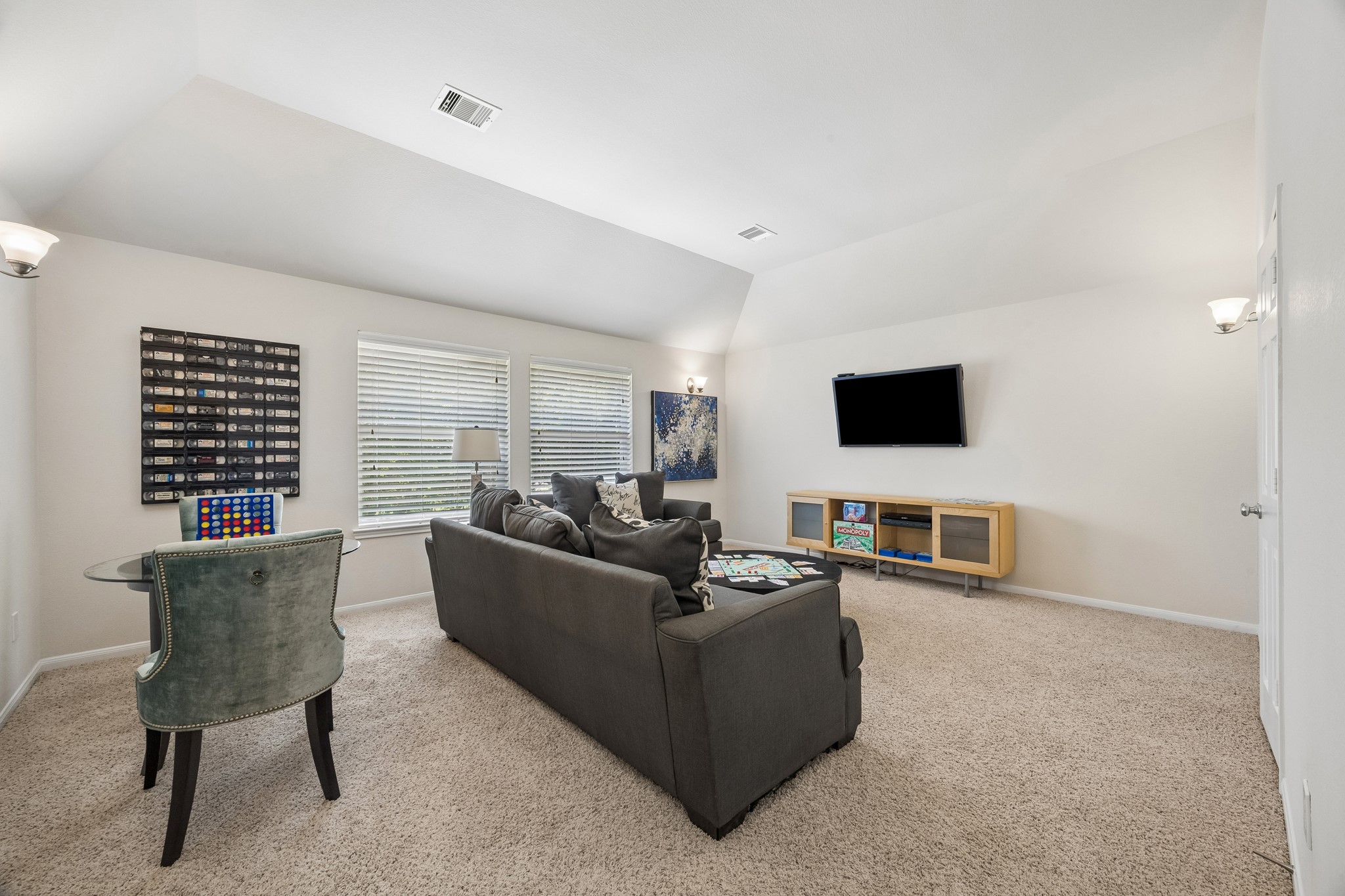2400 Lakeway Drive