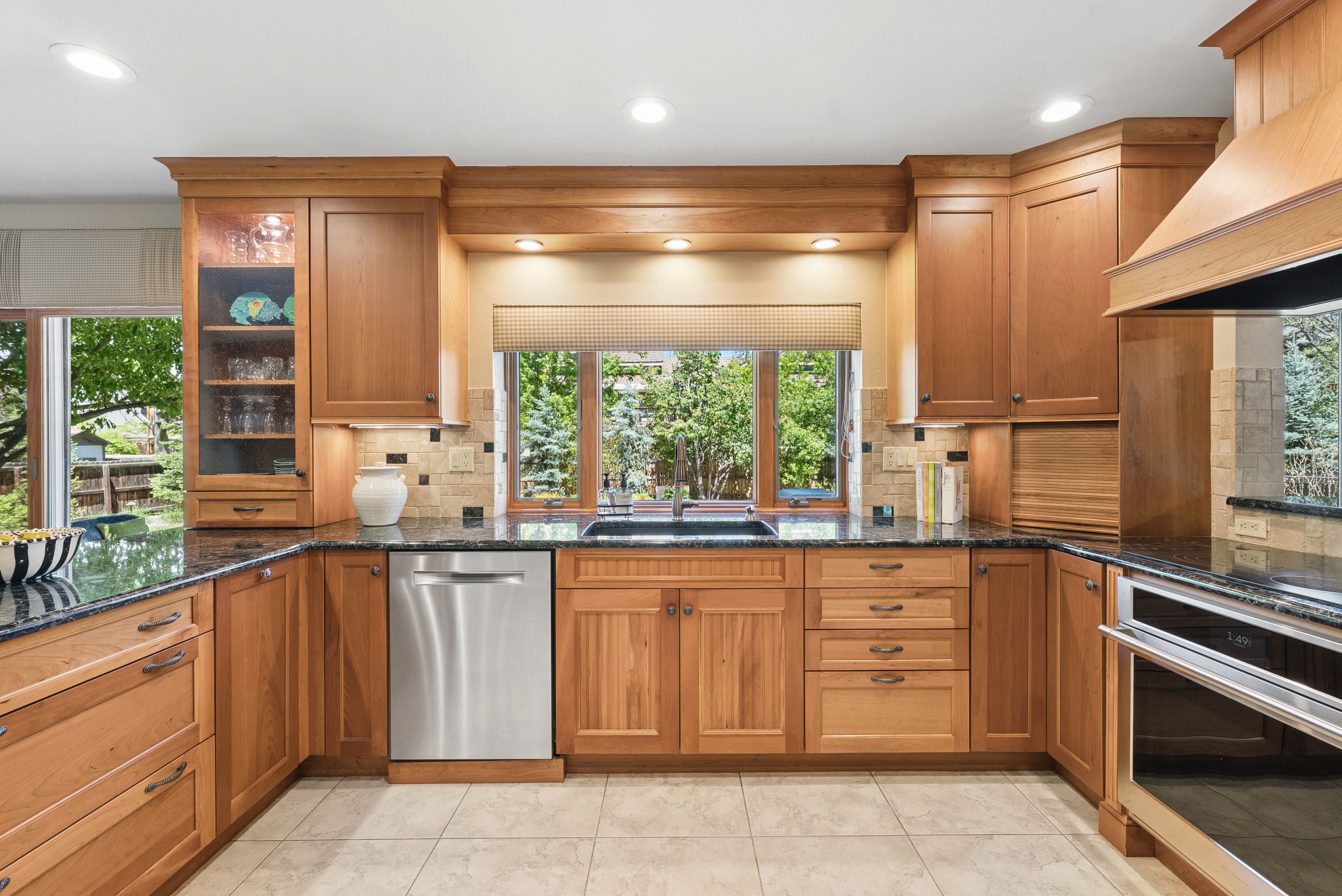 7856 S Fairfax Court 