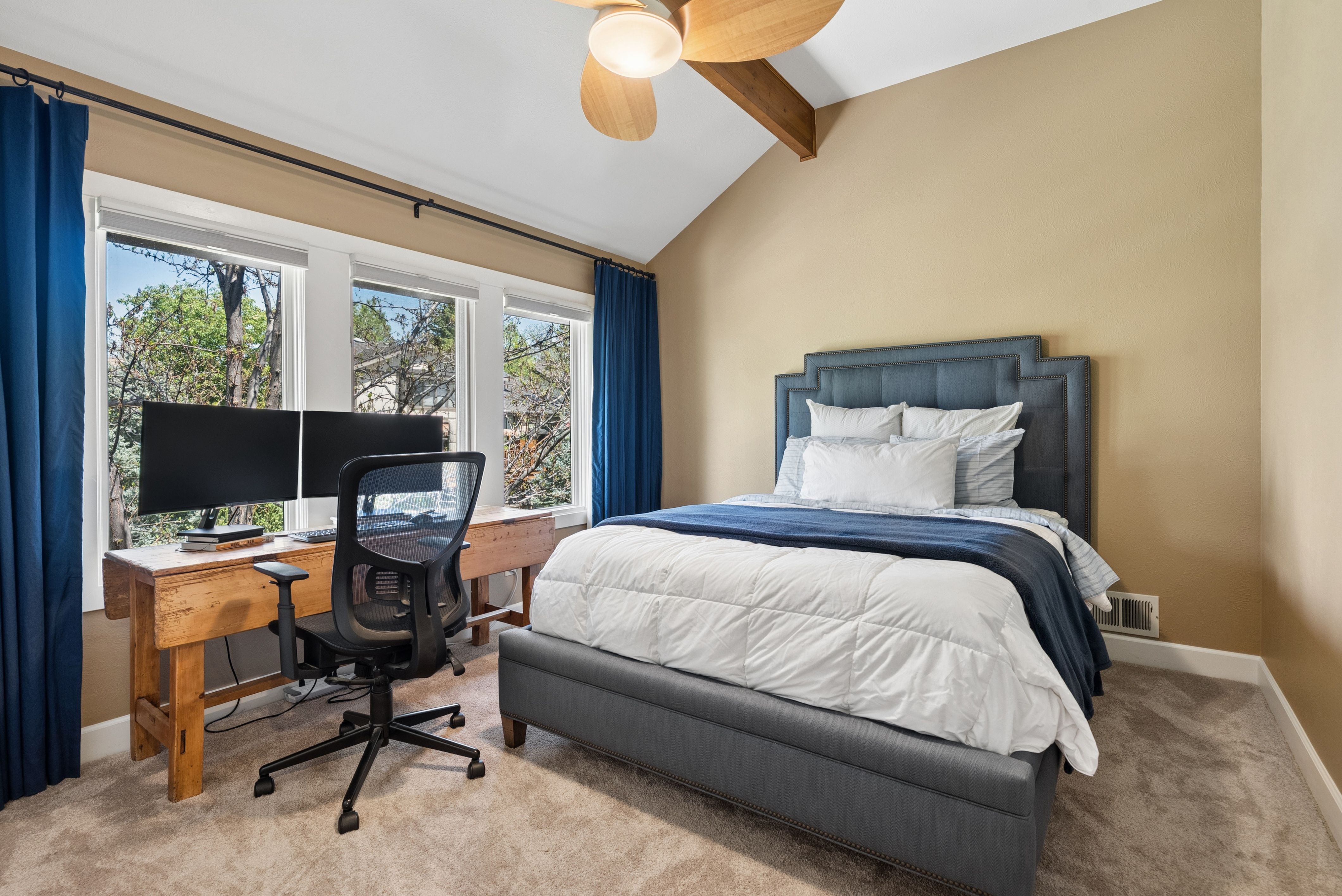 7856 S Fairfax Court 