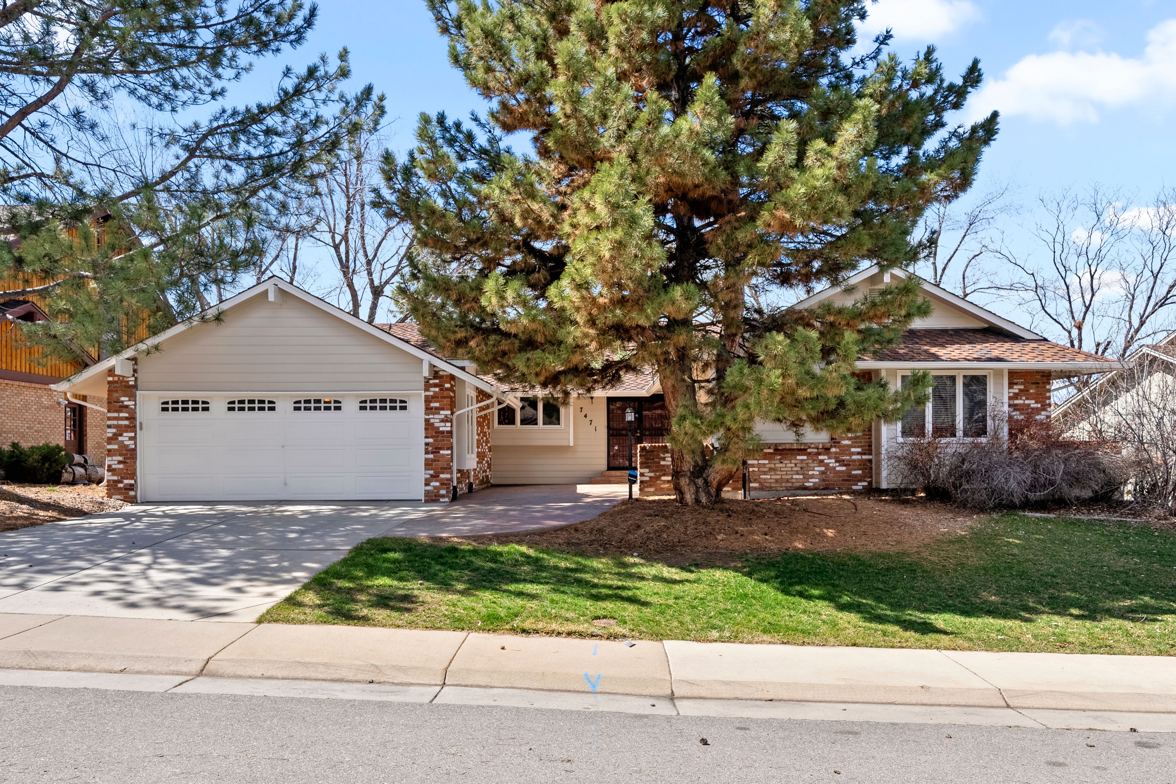 7471 S Fillmore Cir. 