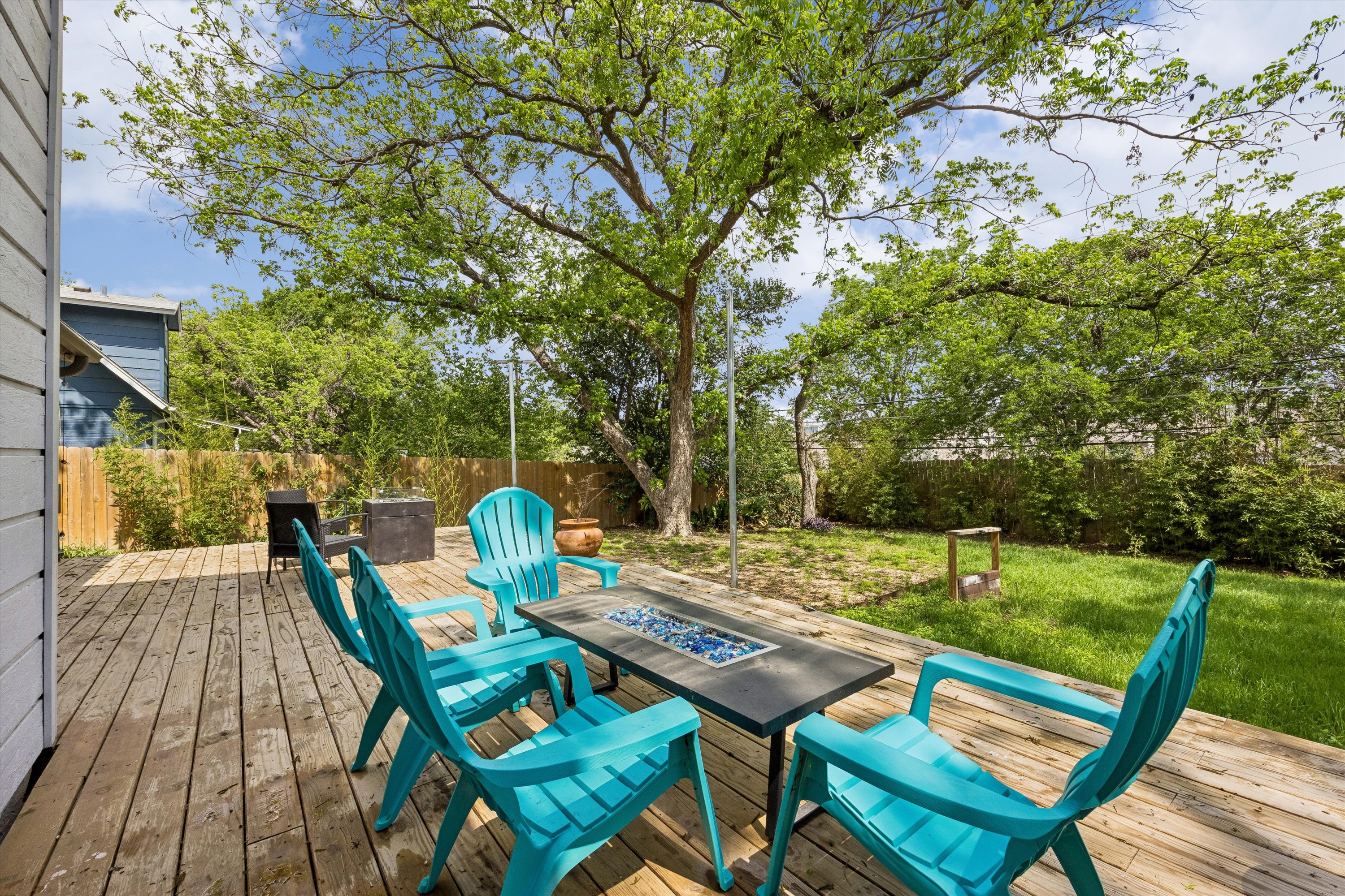 2118 Vanderbilt Lane 