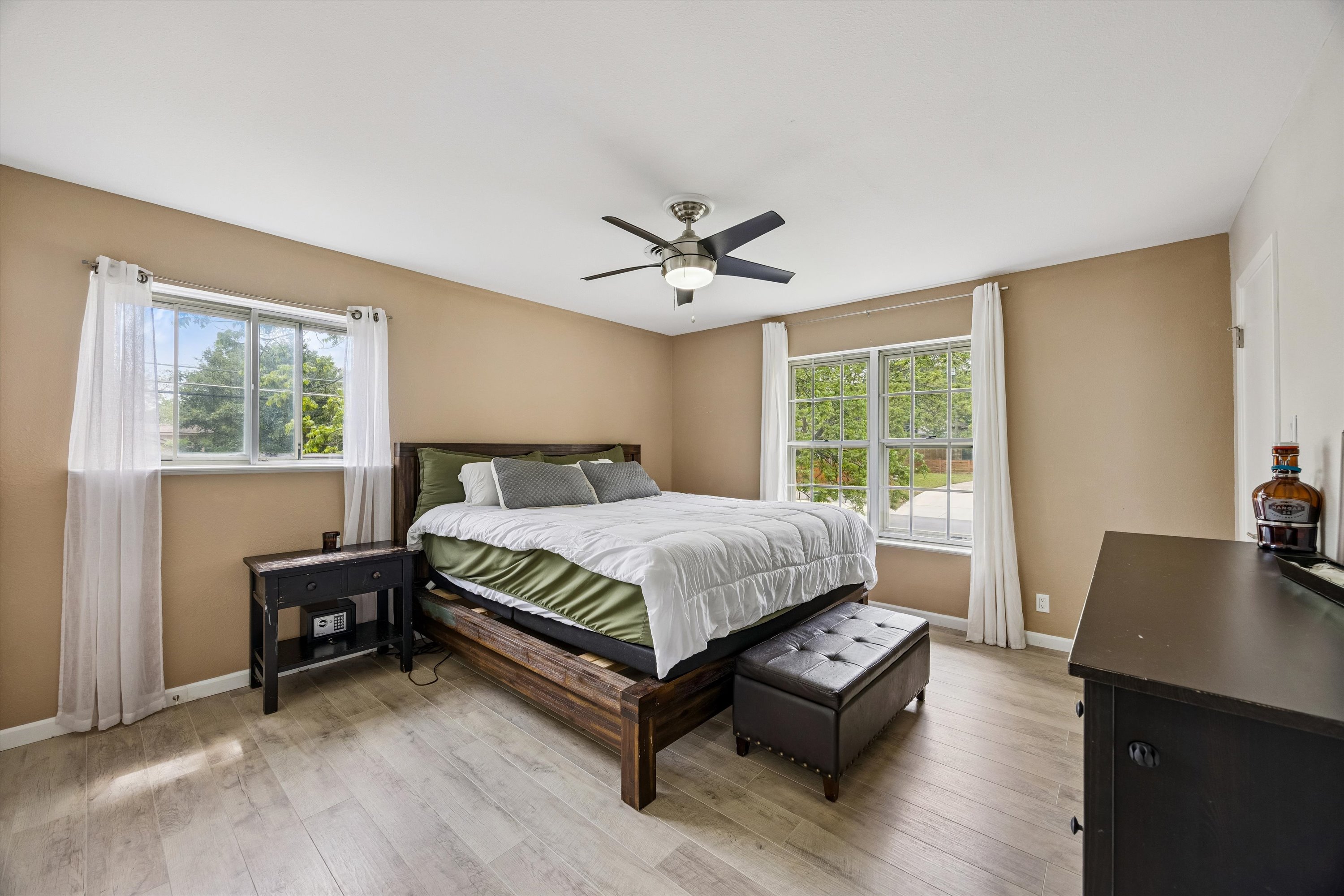 2118 Vanderbilt Lane 