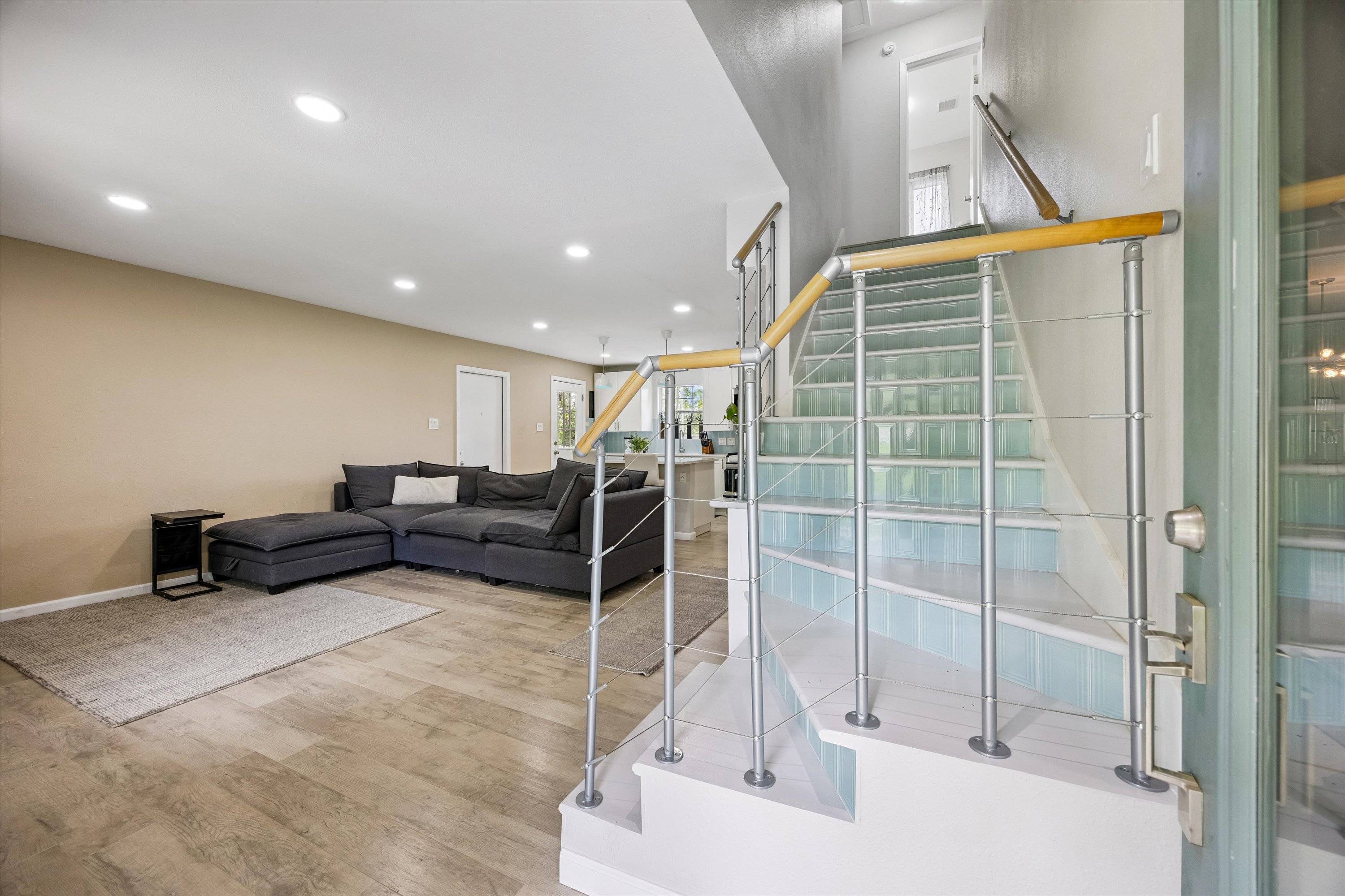 2118 Vanderbilt Lane 