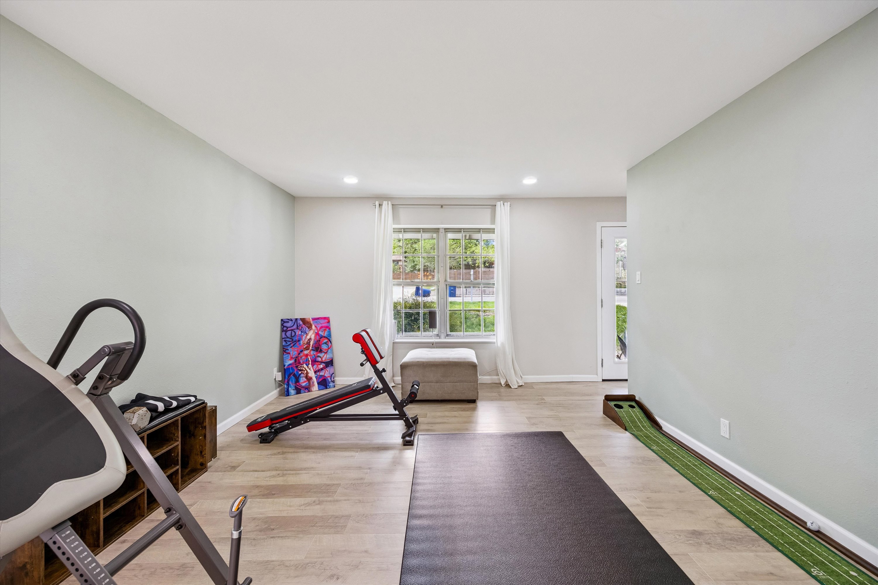 2118 Vanderbilt Lane 