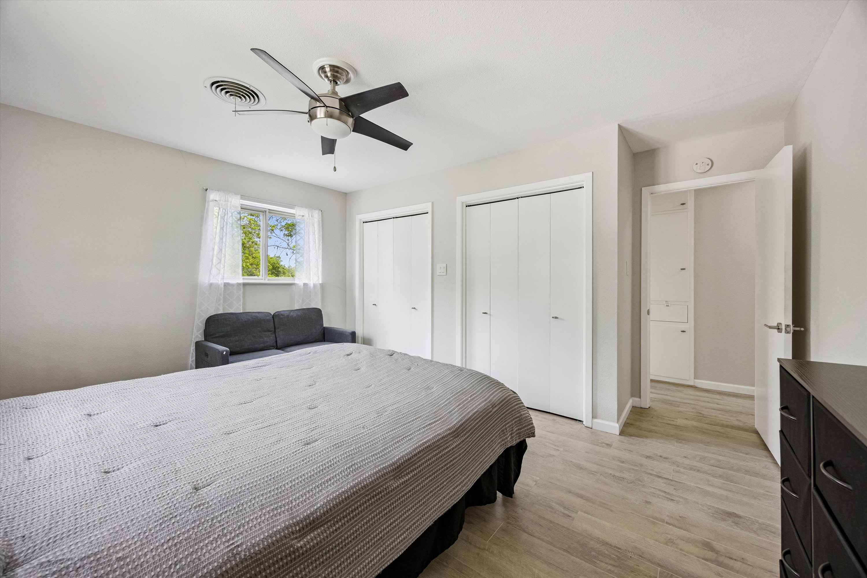 2118 Vanderbilt Lane 