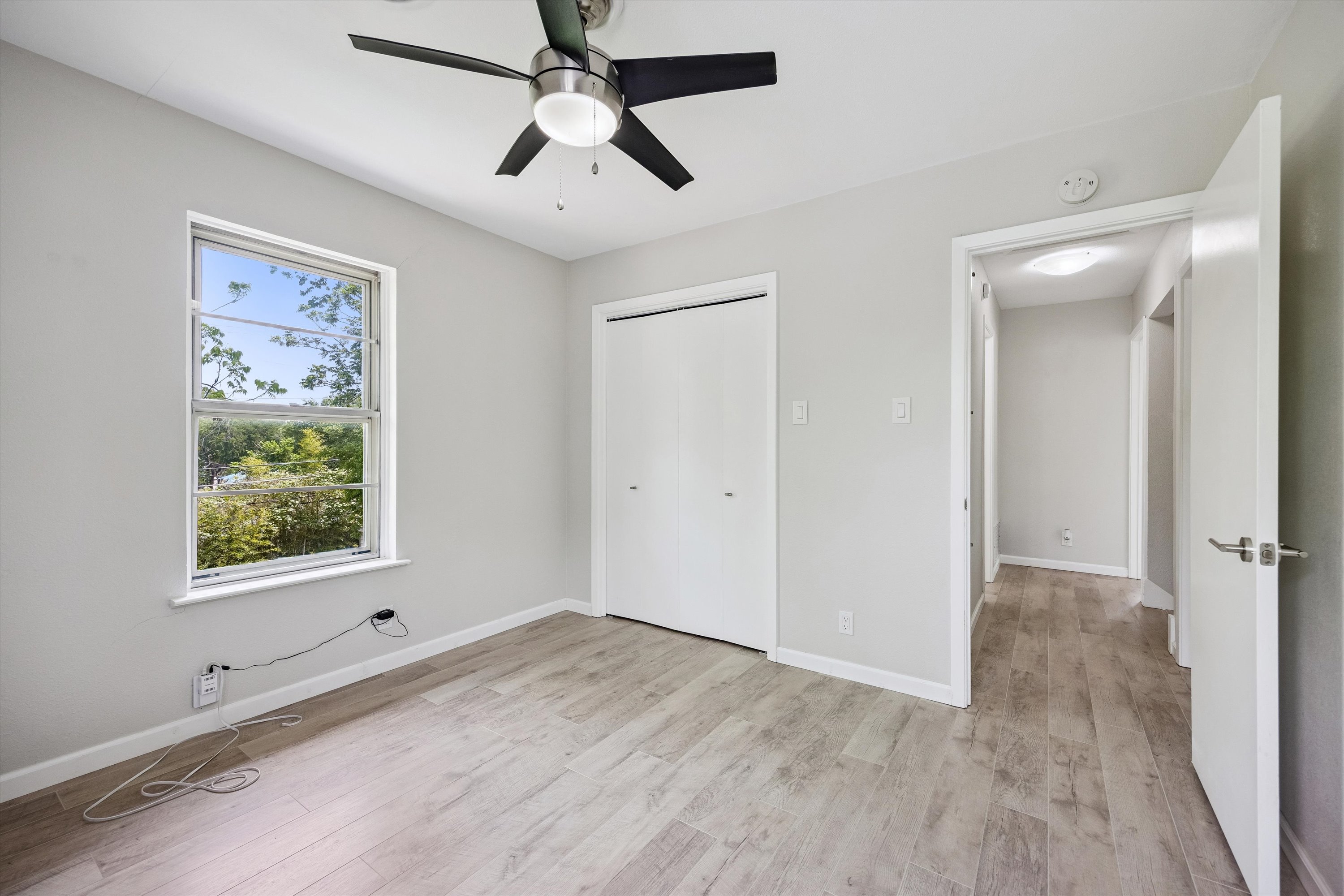 2118 Vanderbilt Lane 