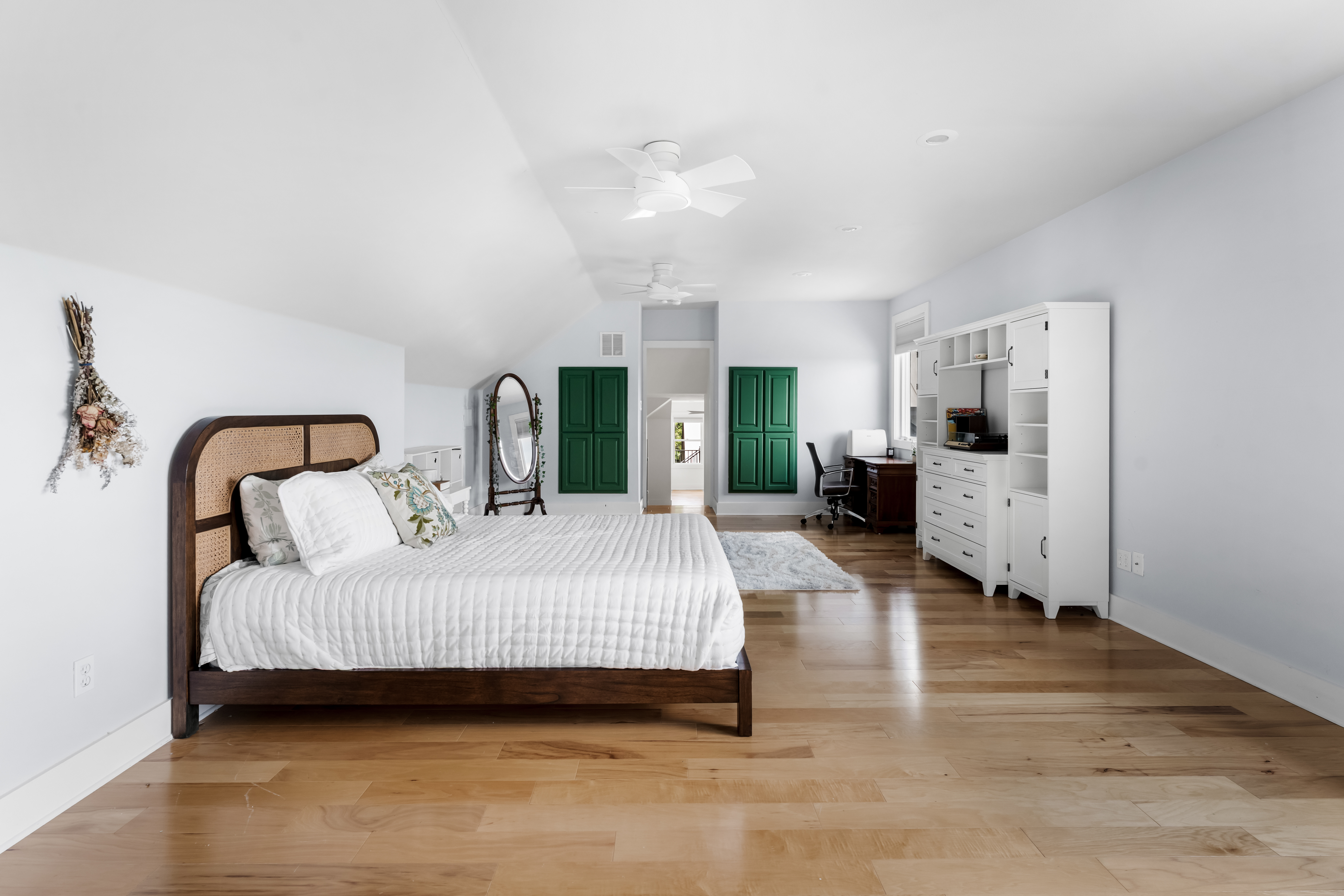 5 Clarendon Lane 