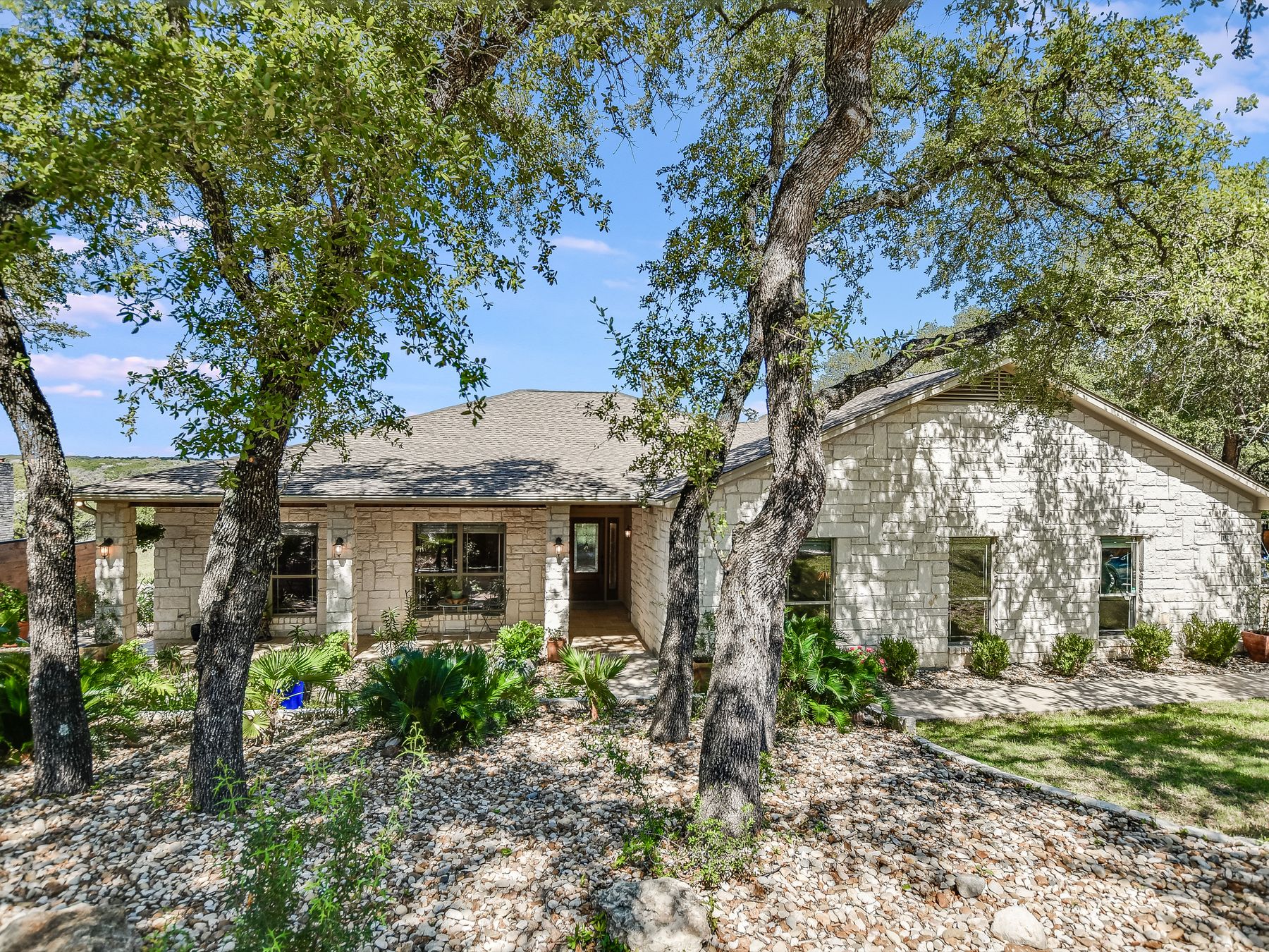 21523 Lakefront Drive 