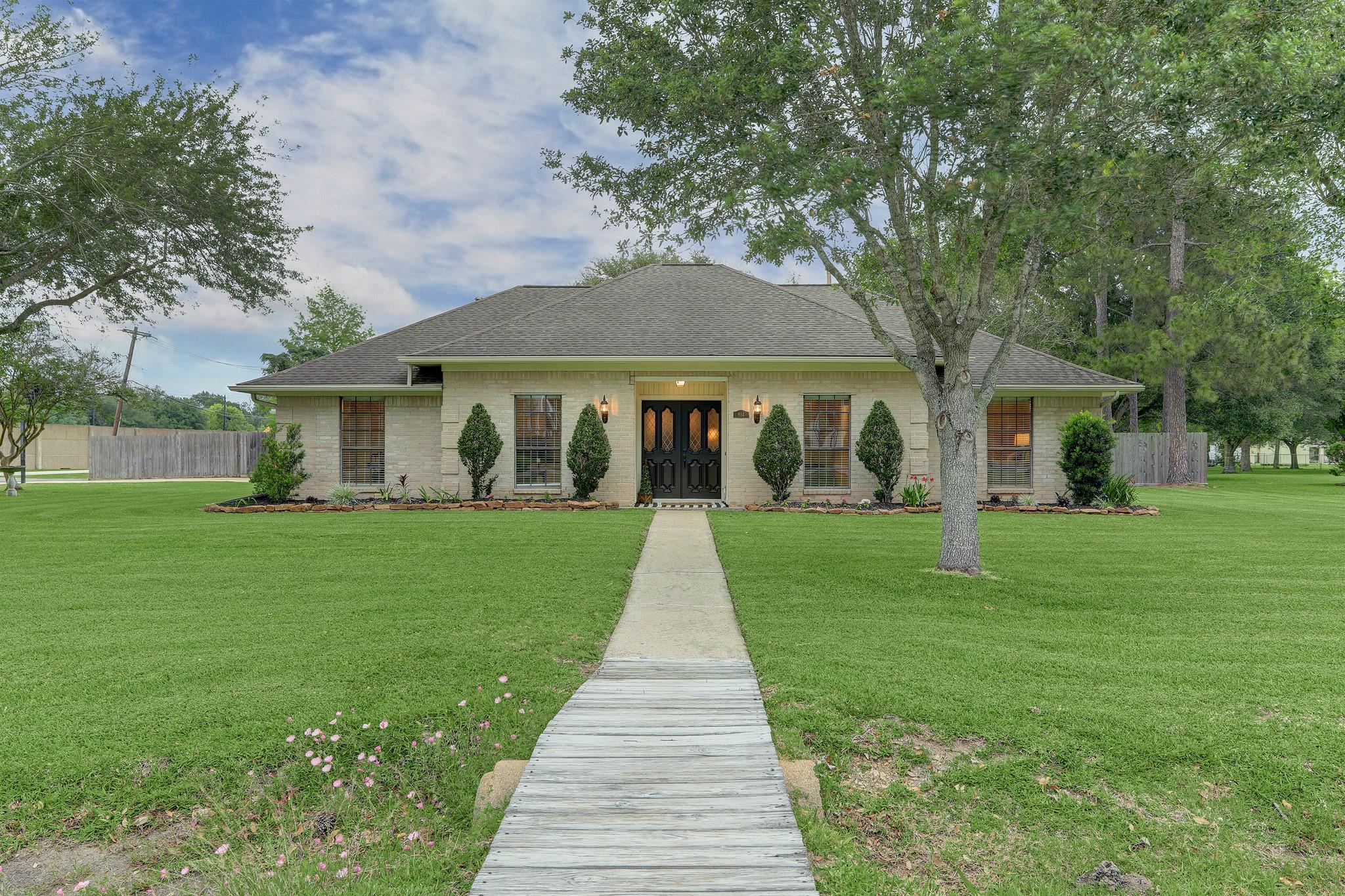 934 Layfair Place