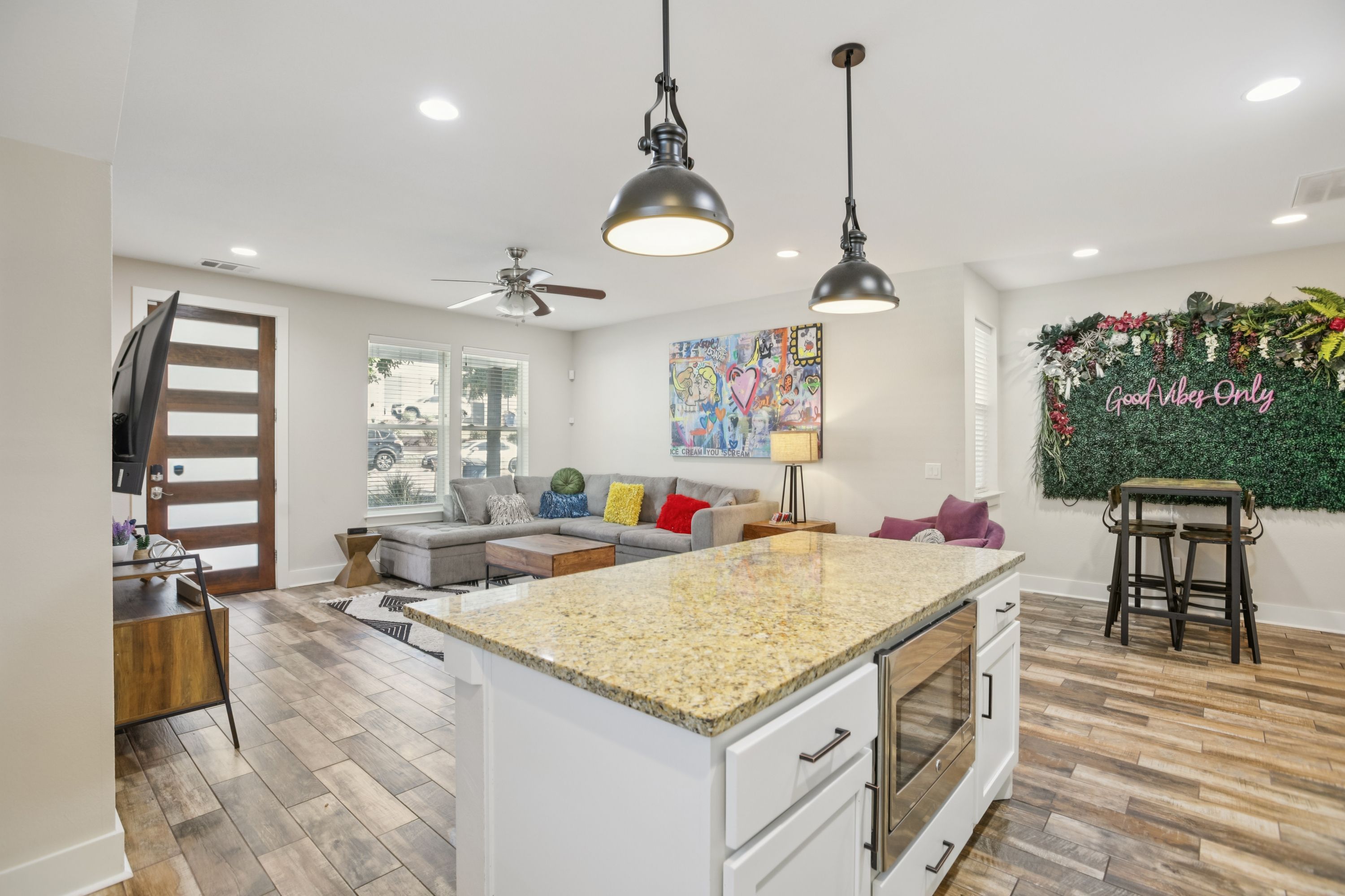 1206 Deloney Street Unit B