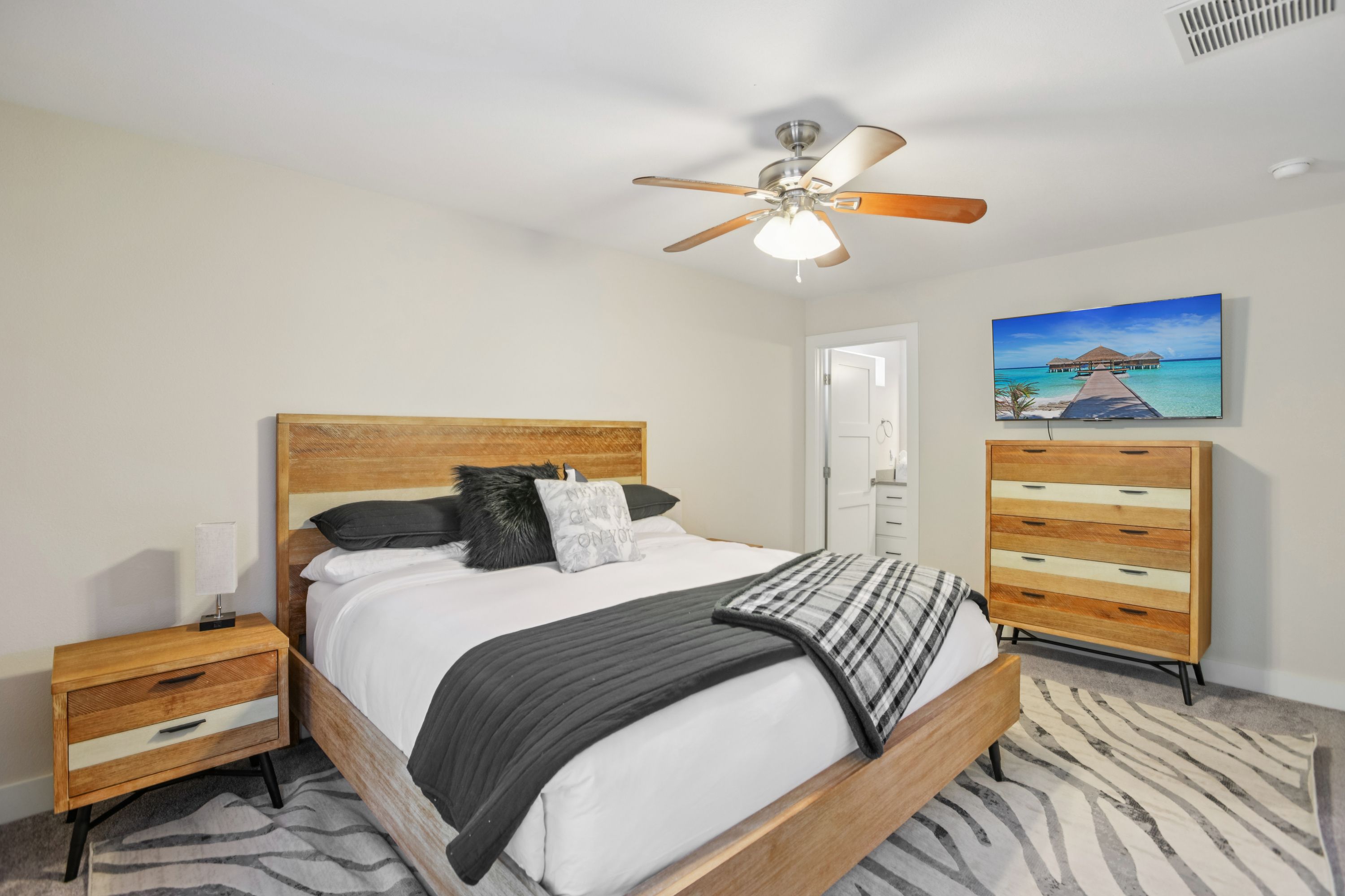 1206 Deloney Street Unit B