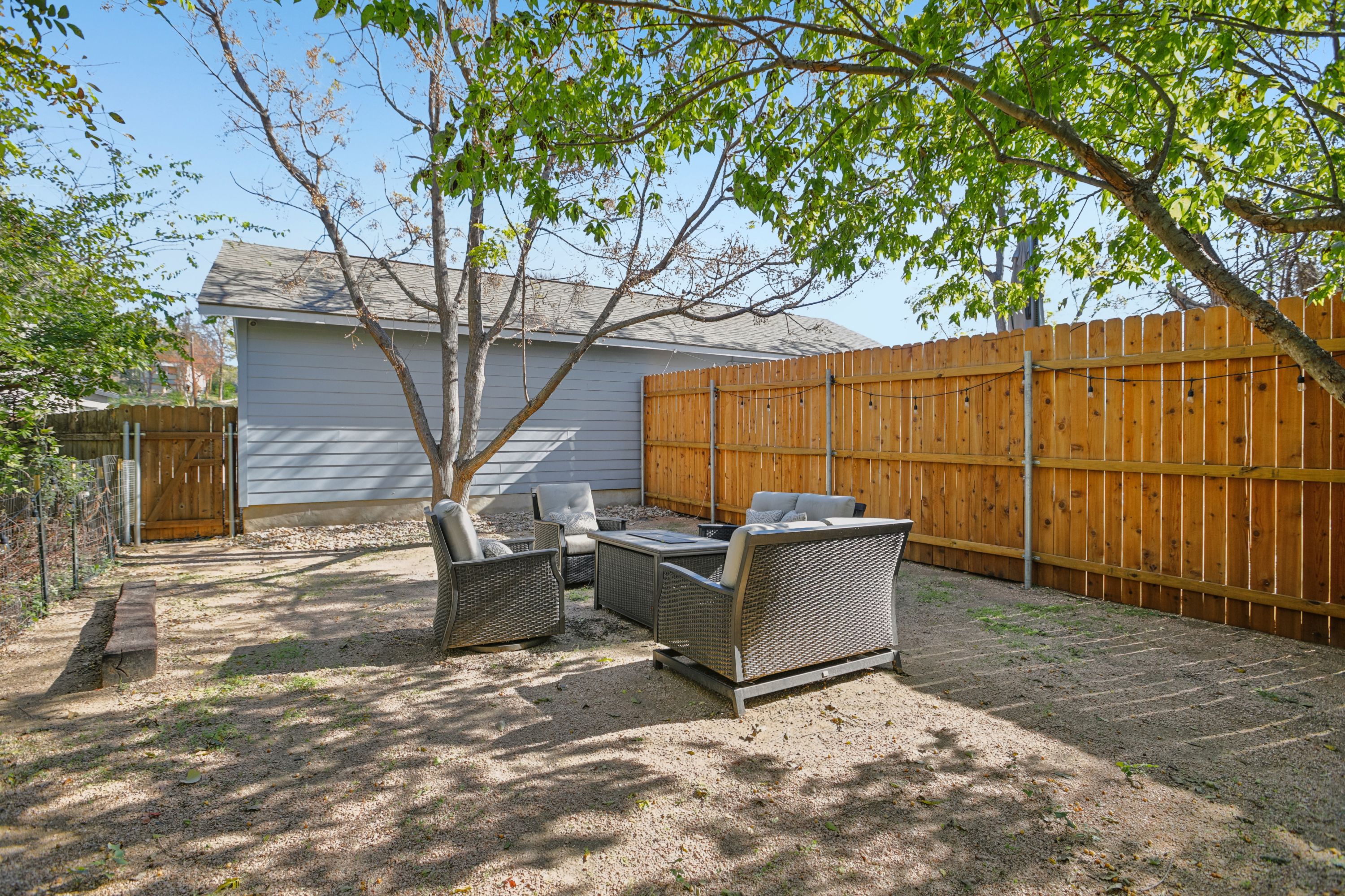 1206 Deloney Street Unit B