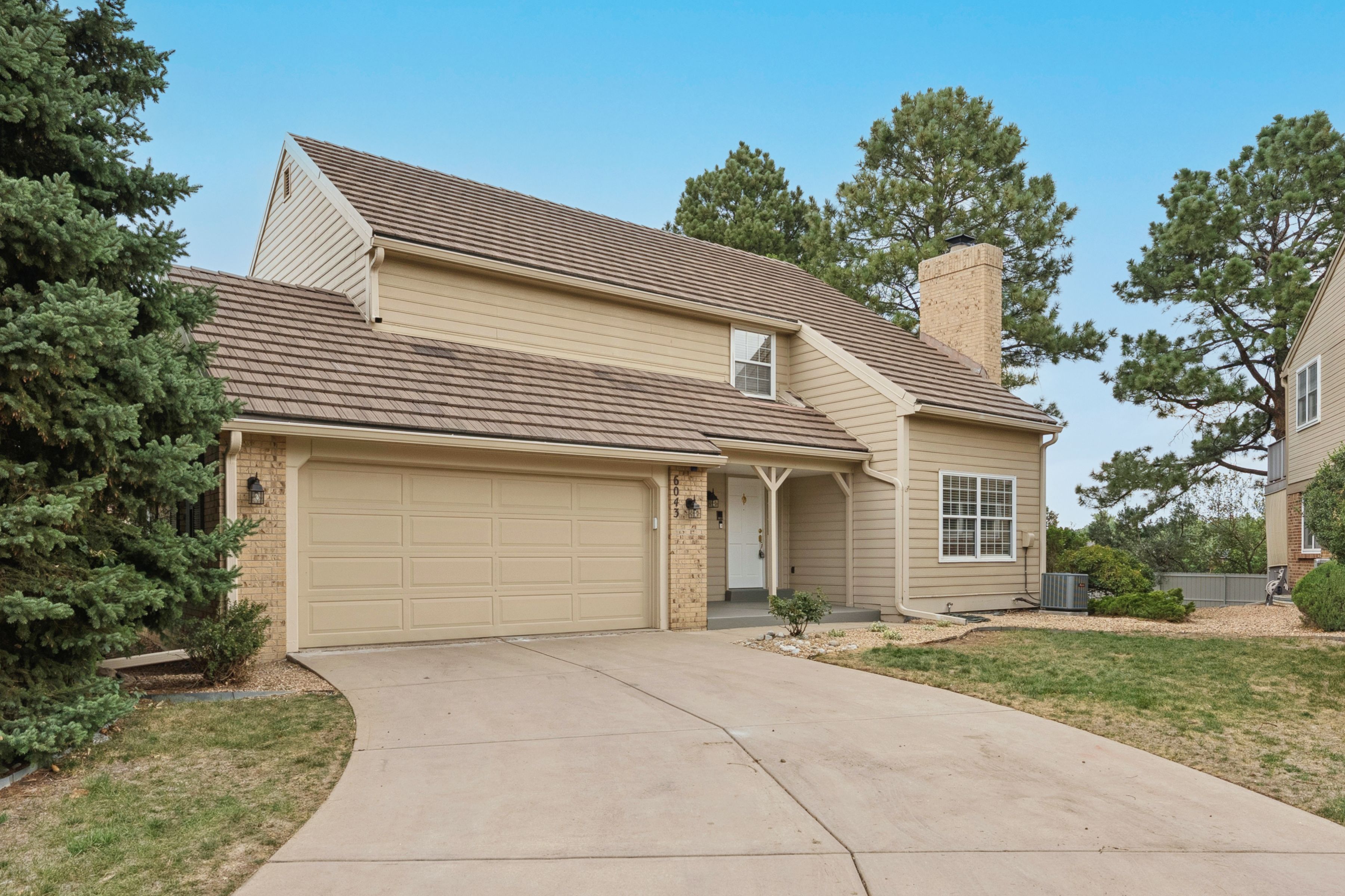 6043 E Briarwood Drive 