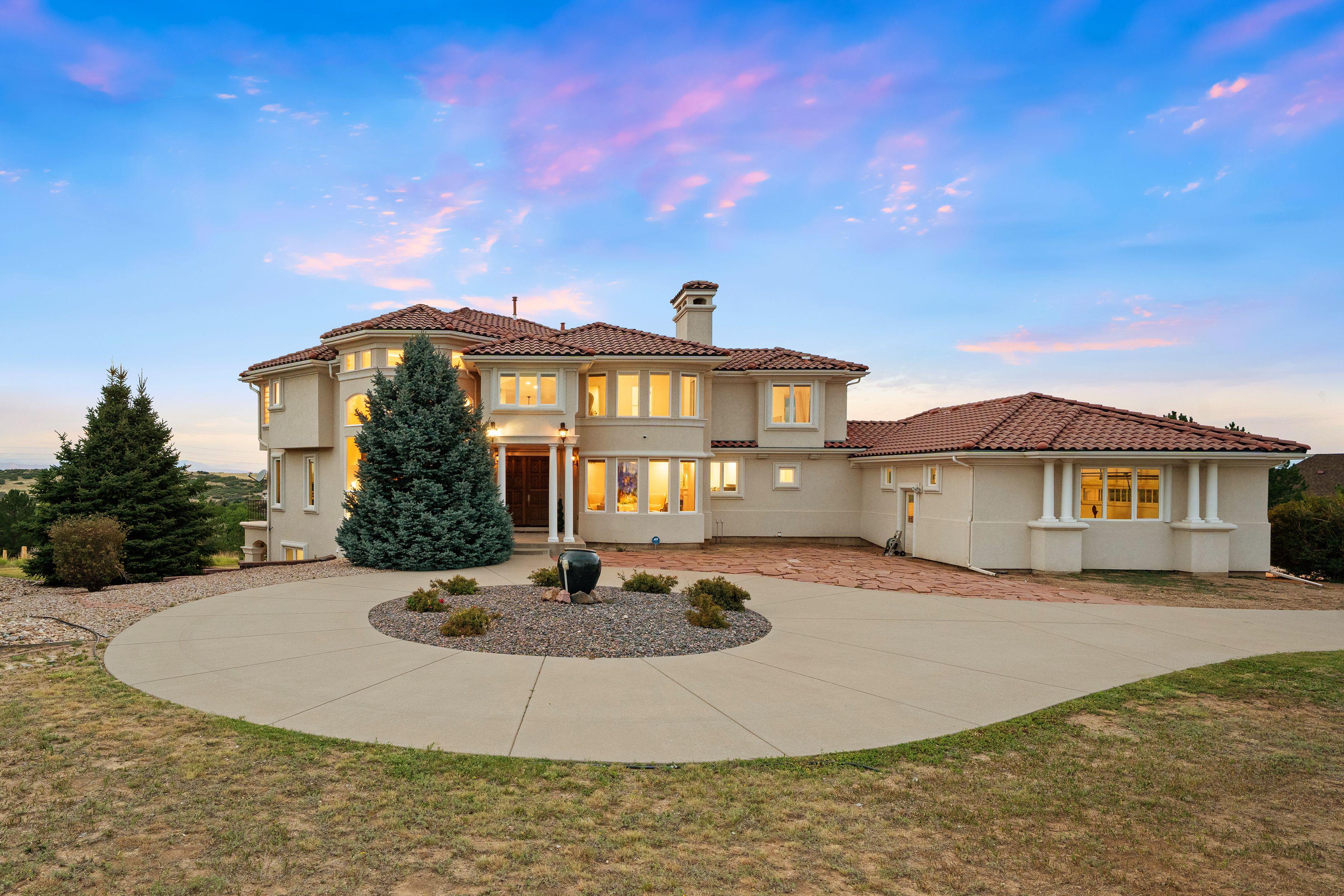 8926 Ridgepoint Way 