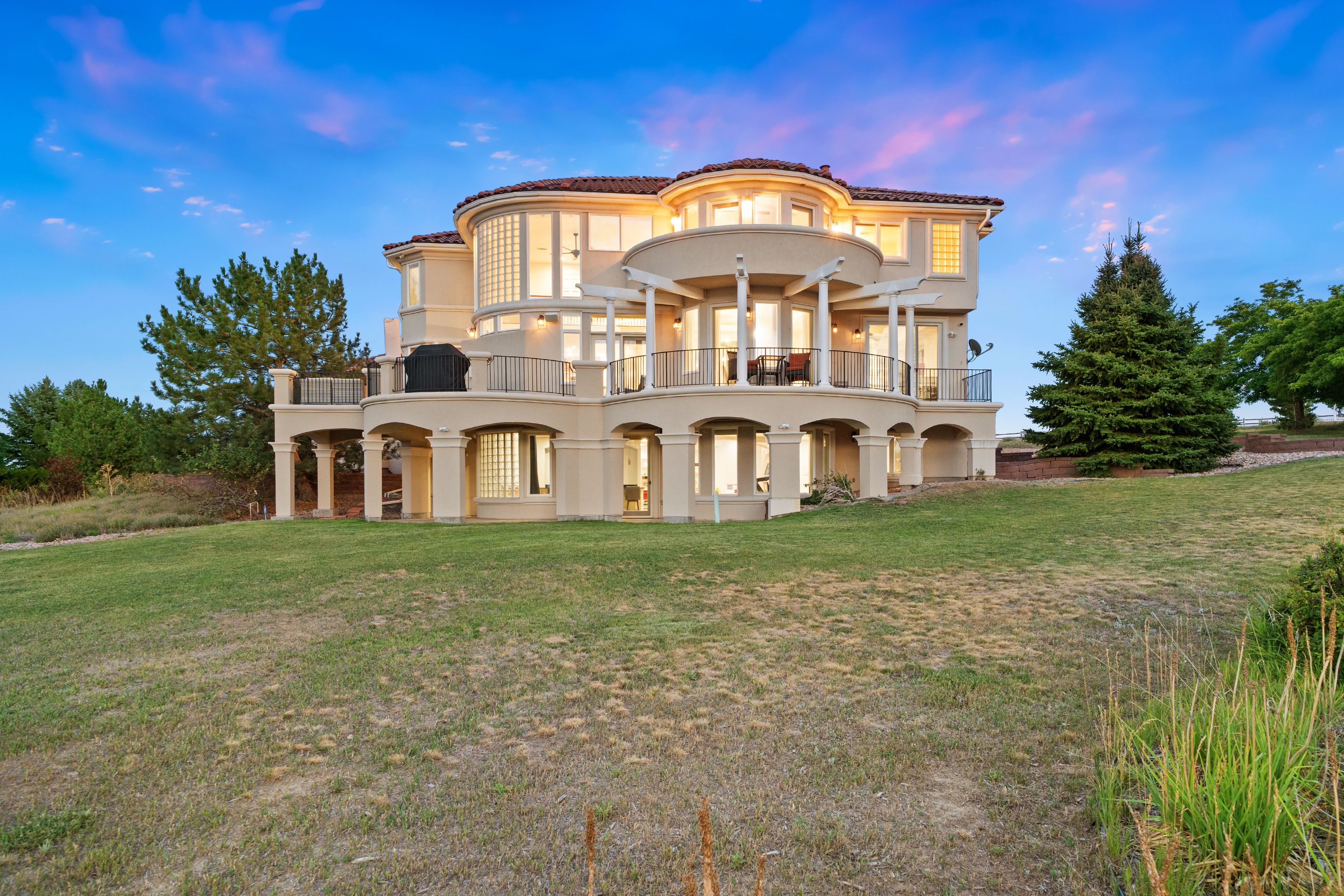 8926 Ridgepoint Way 