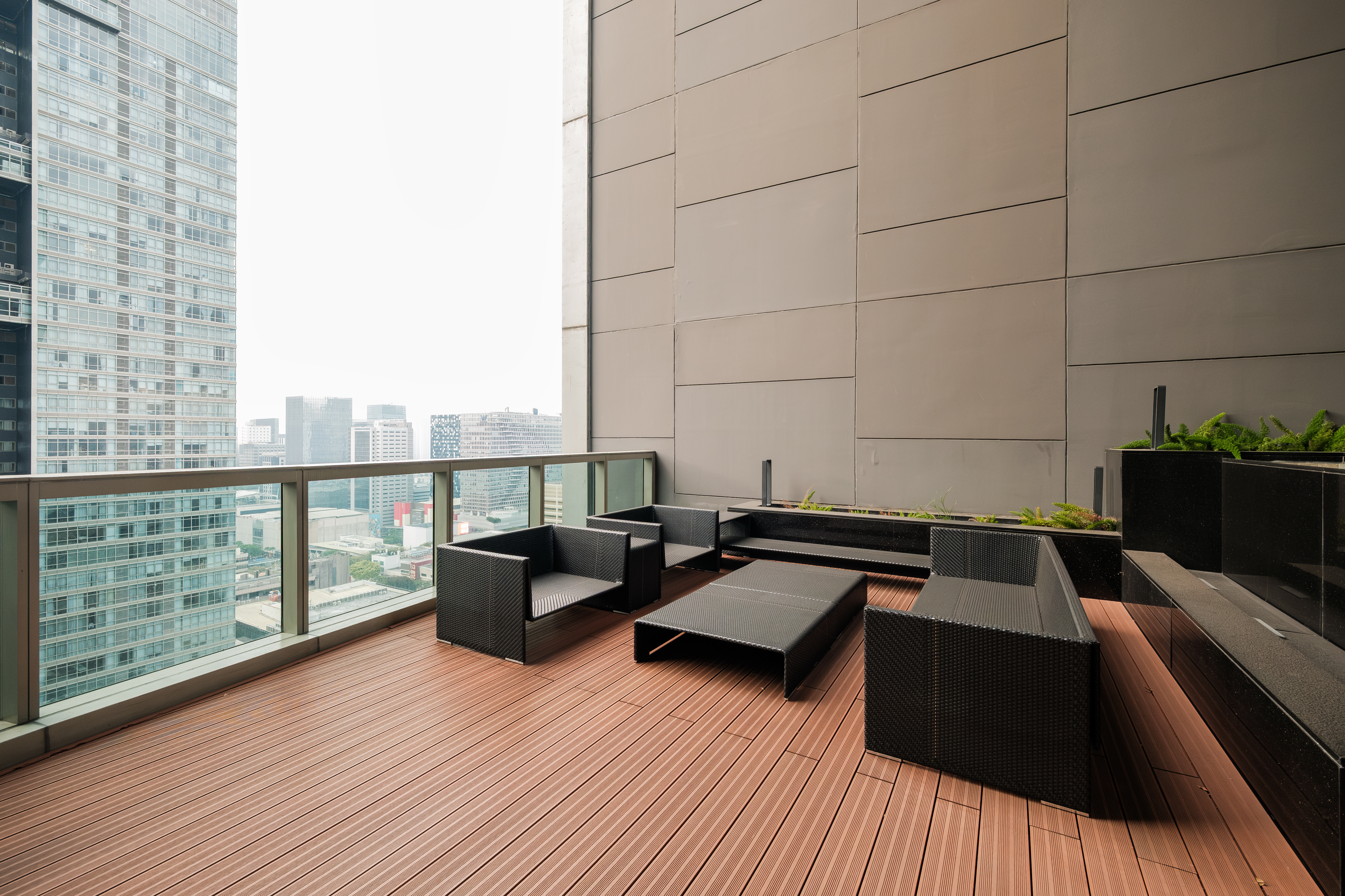 East Gallery Place 28th Street, corner 11th Ave Fort Bonifacio Global City
