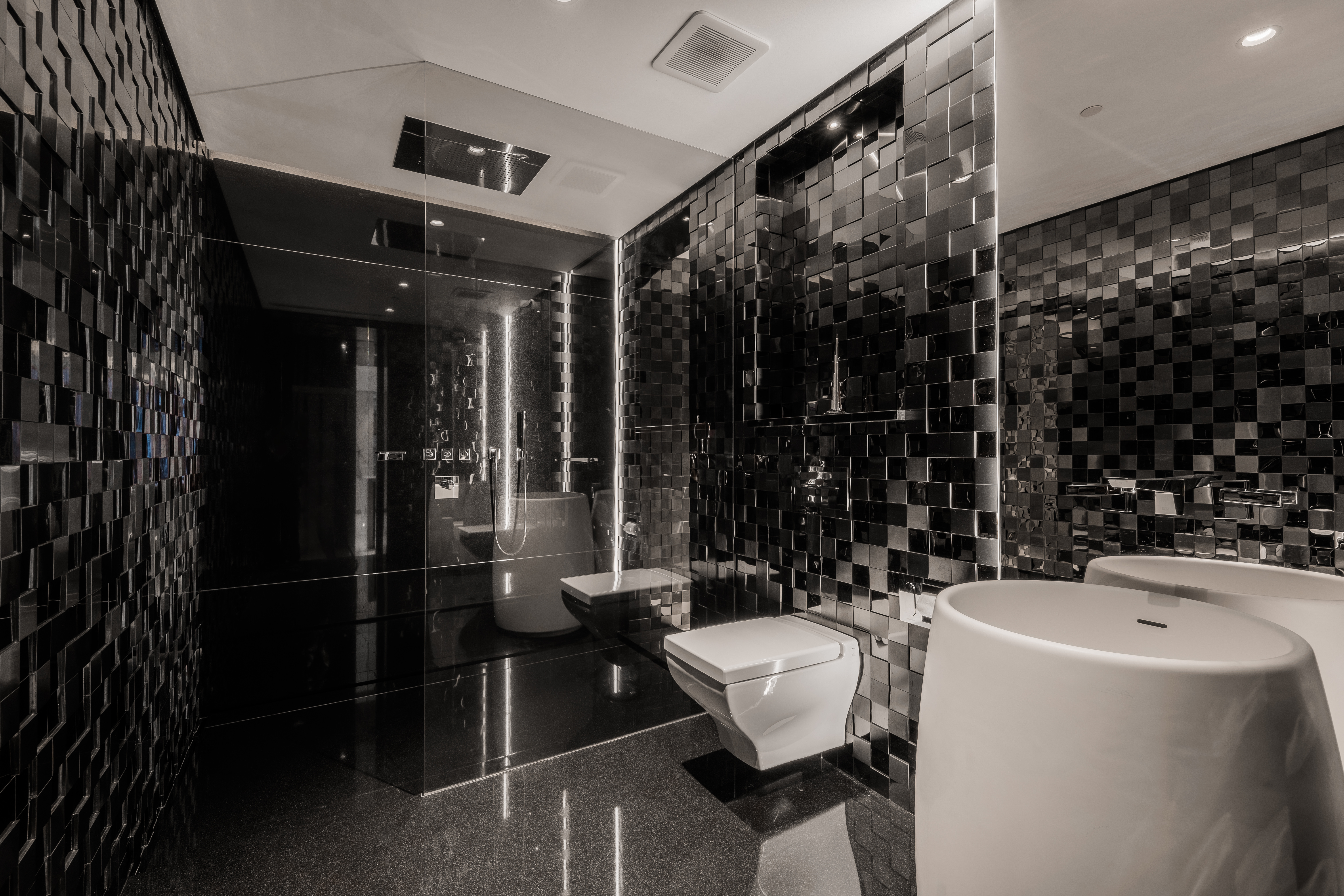 East Gallery Place 28th Street, corner 11th Ave Fort Bonifacio Global City
