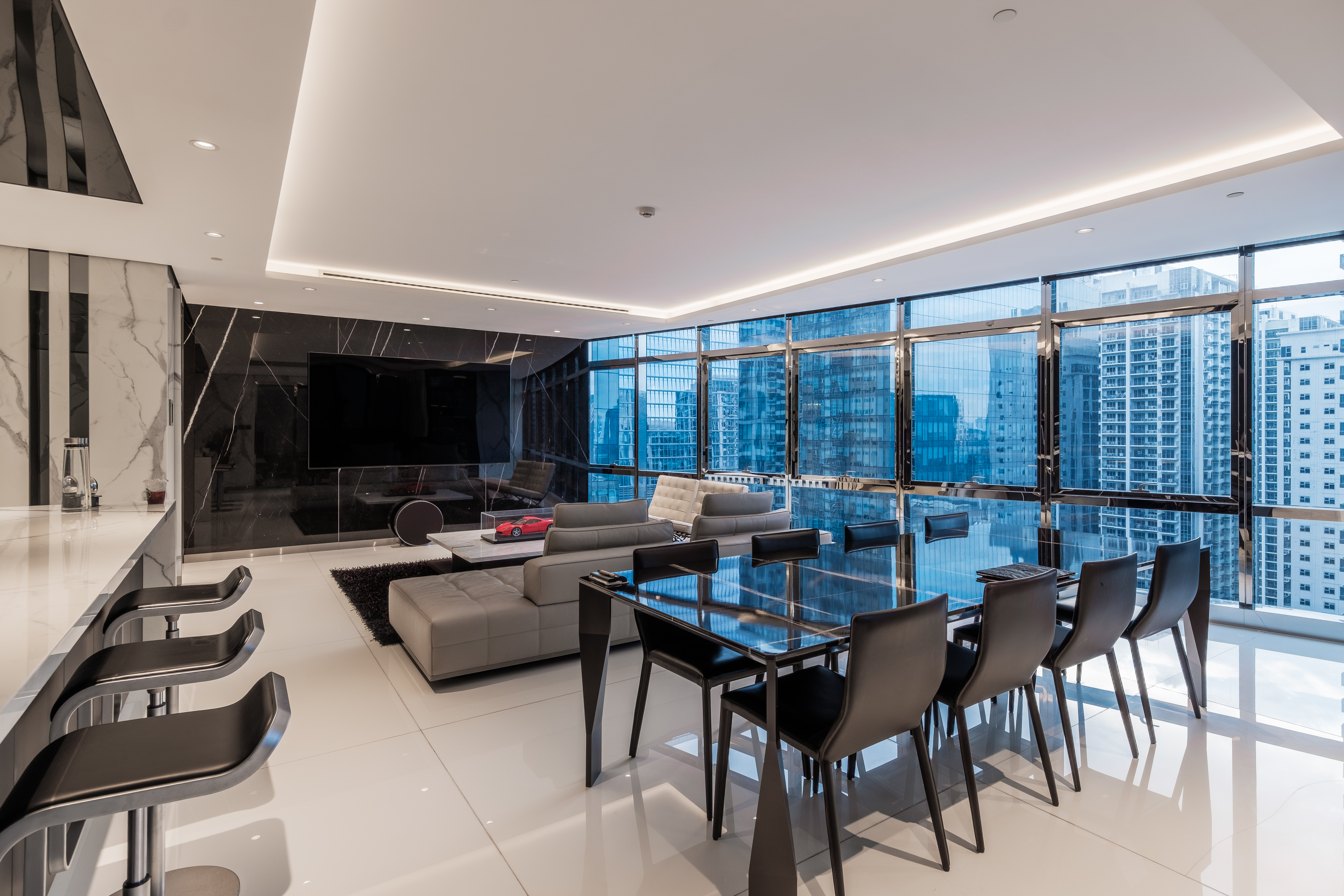 East Gallery Place 28th Street, corner 11th Ave Fort Bonifacio Global City