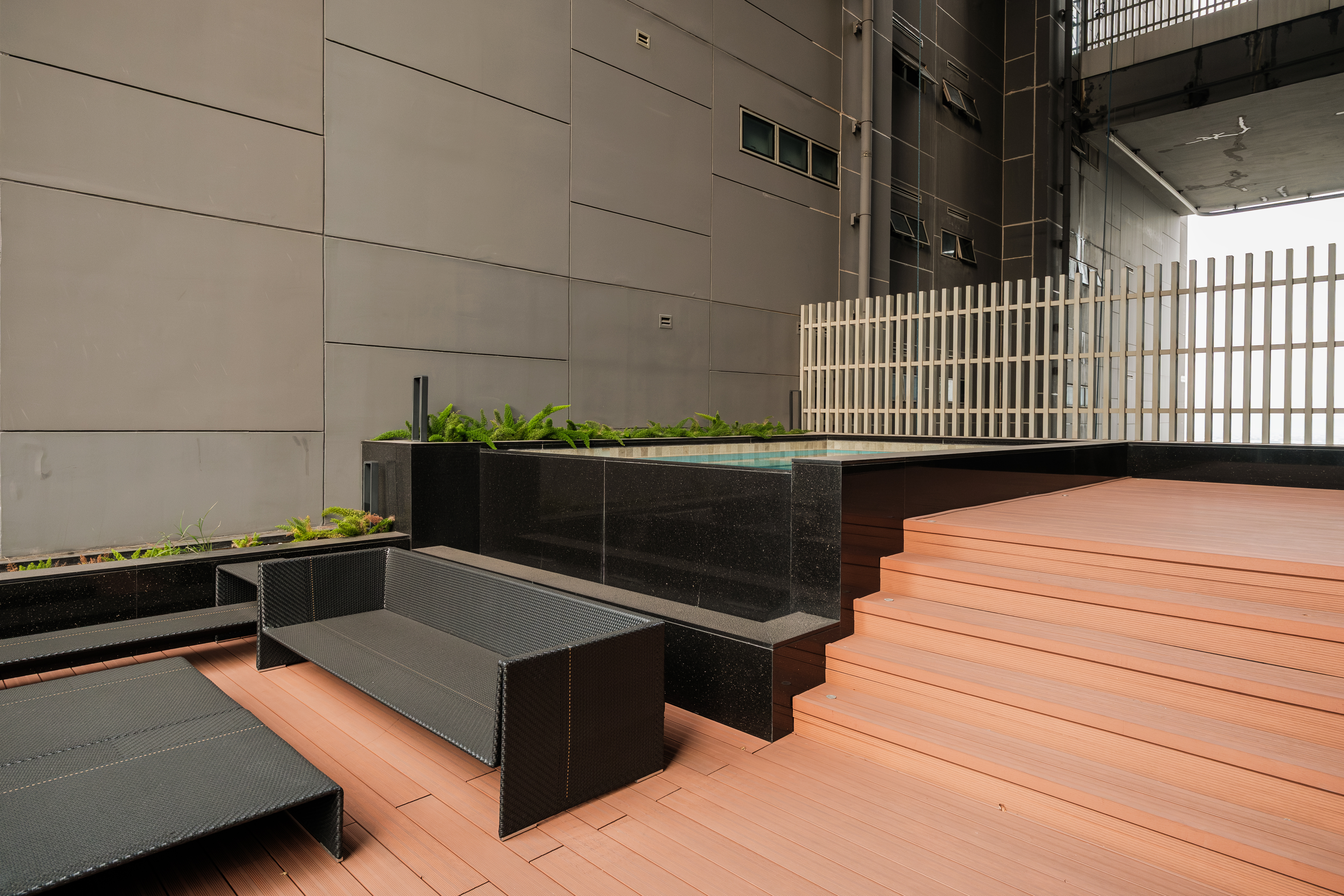 East Gallery Place 28th Street, corner 11th Ave Fort Bonifacio Global City