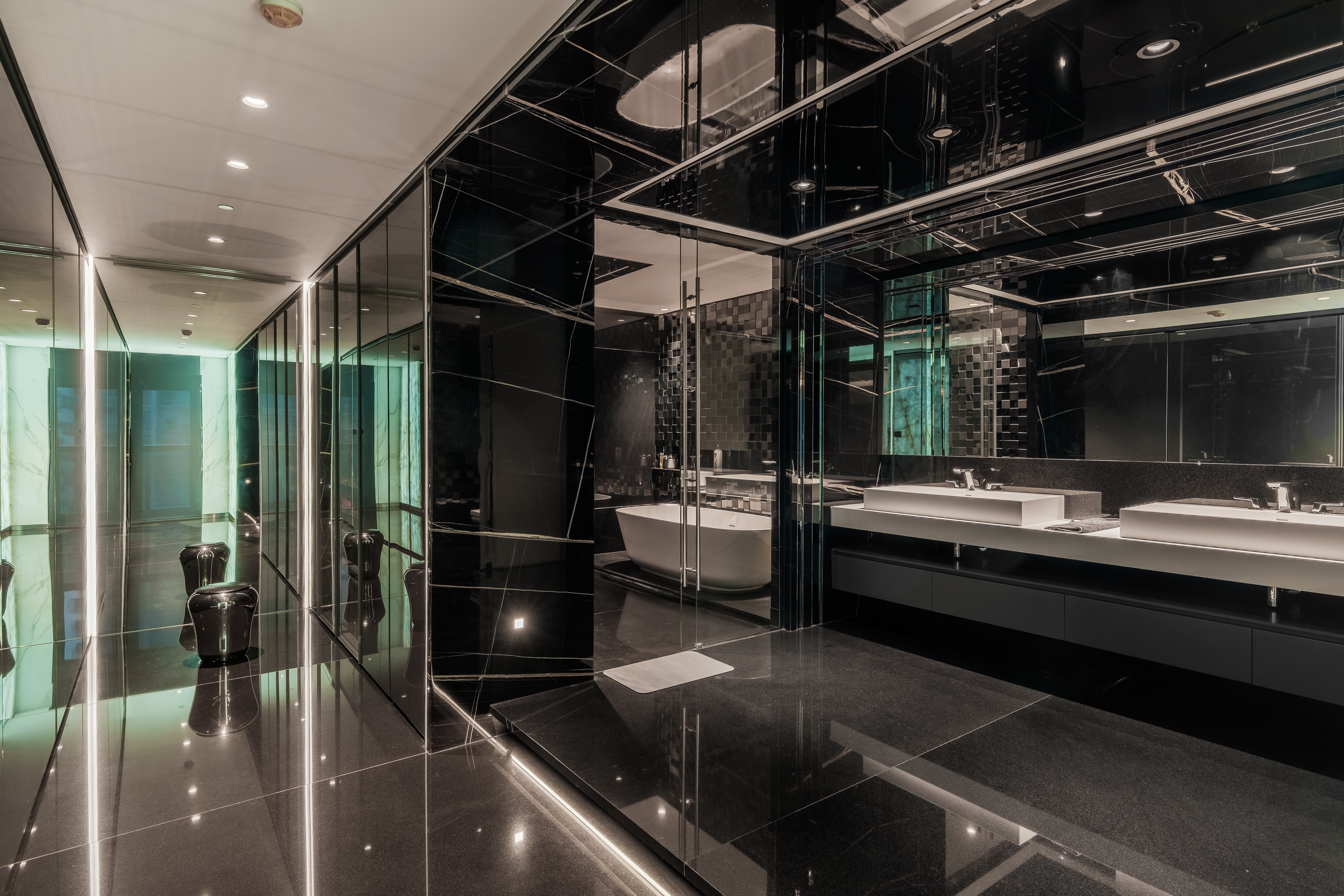 East Gallery Place 28th Street, corner 11th Ave Fort Bonifacio Global City
