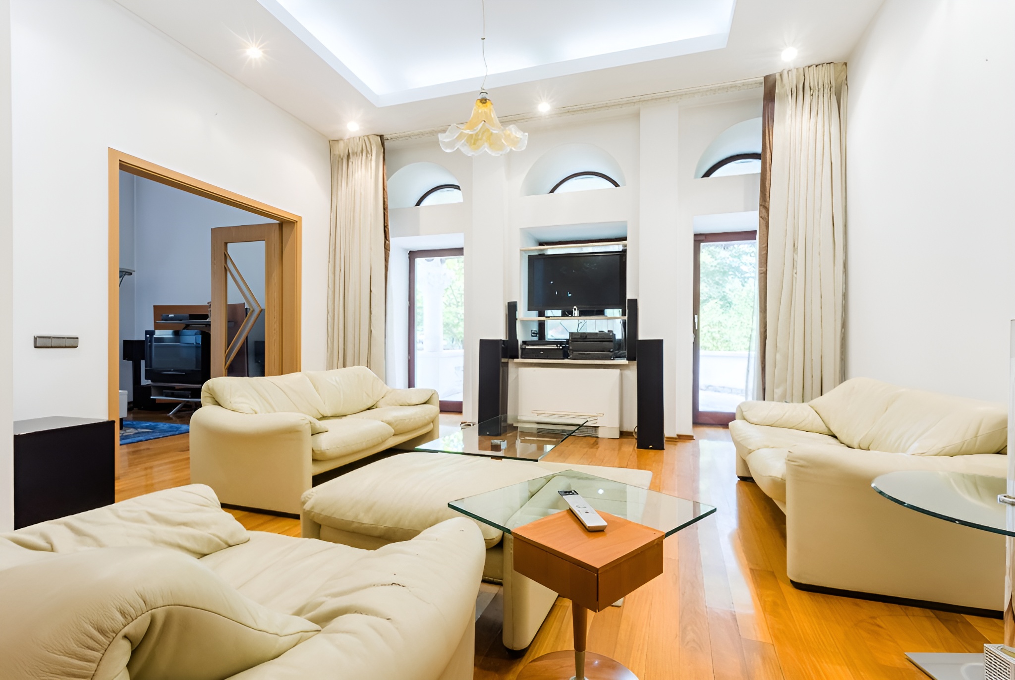 Dorobanți - ”Capitale” 