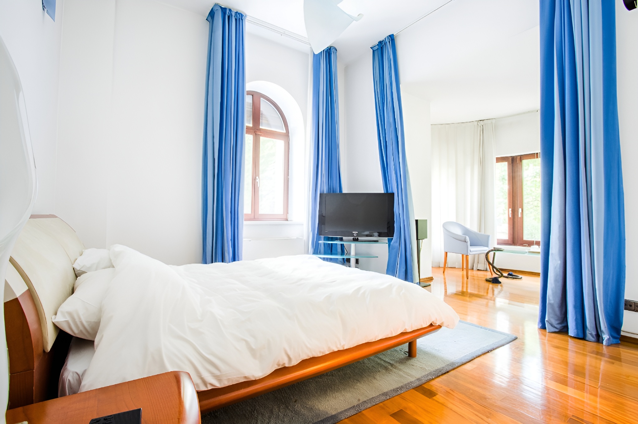 Dorobanți - ”Capitale” 