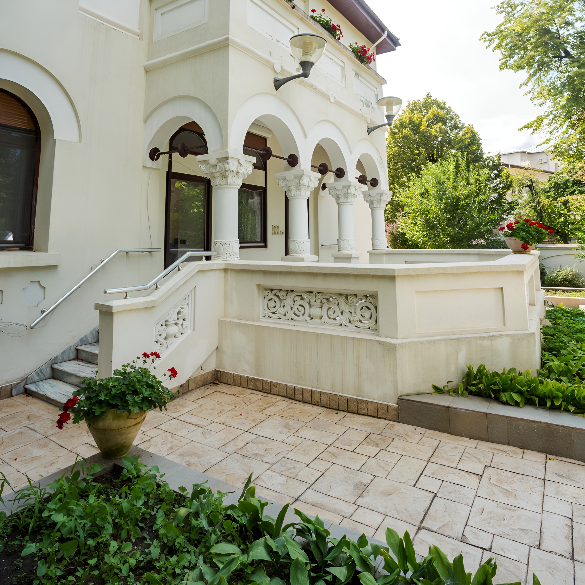 Dorobanți - ”Capitale” 