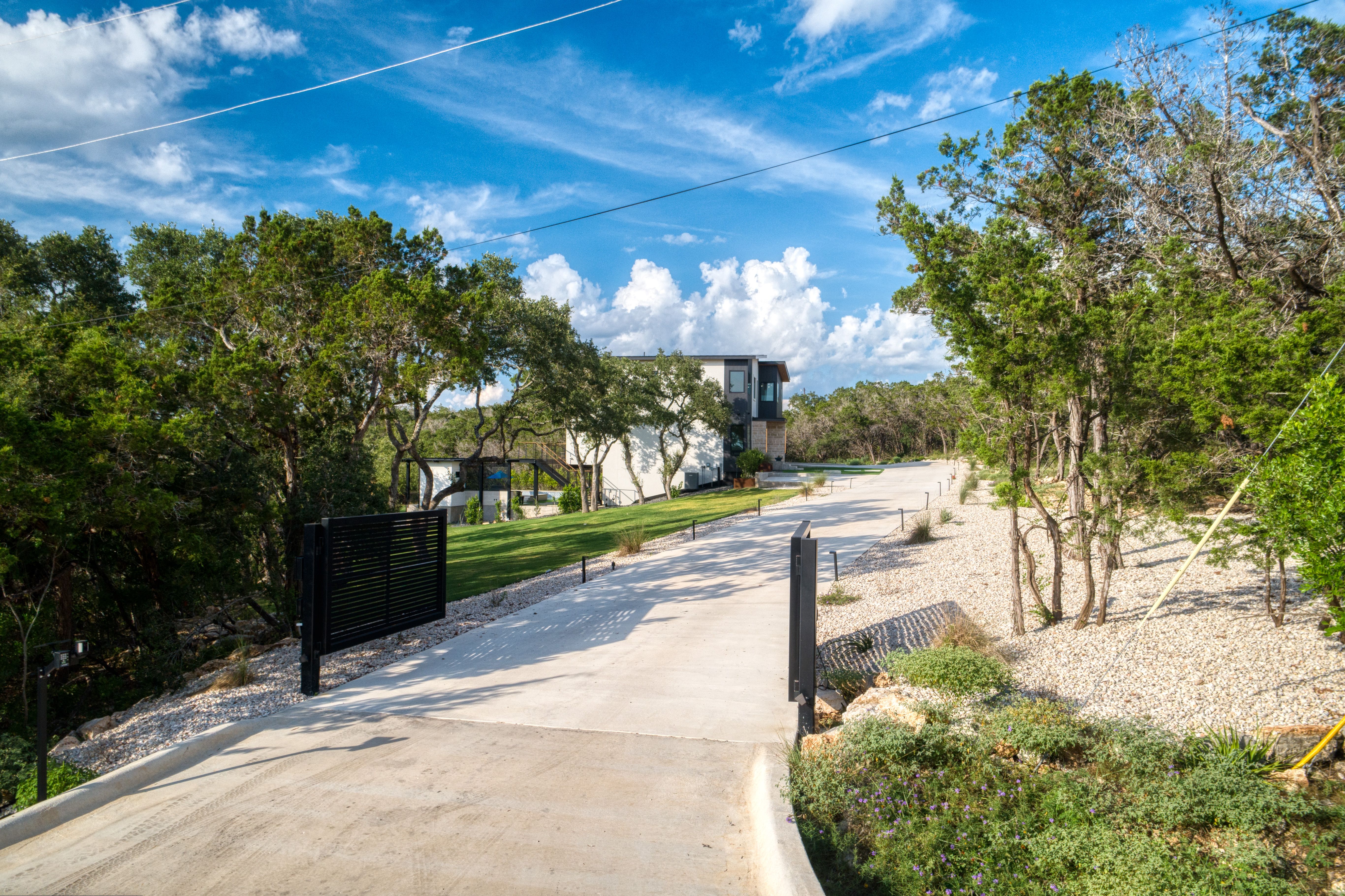 1104 Summit Ridge Drive 