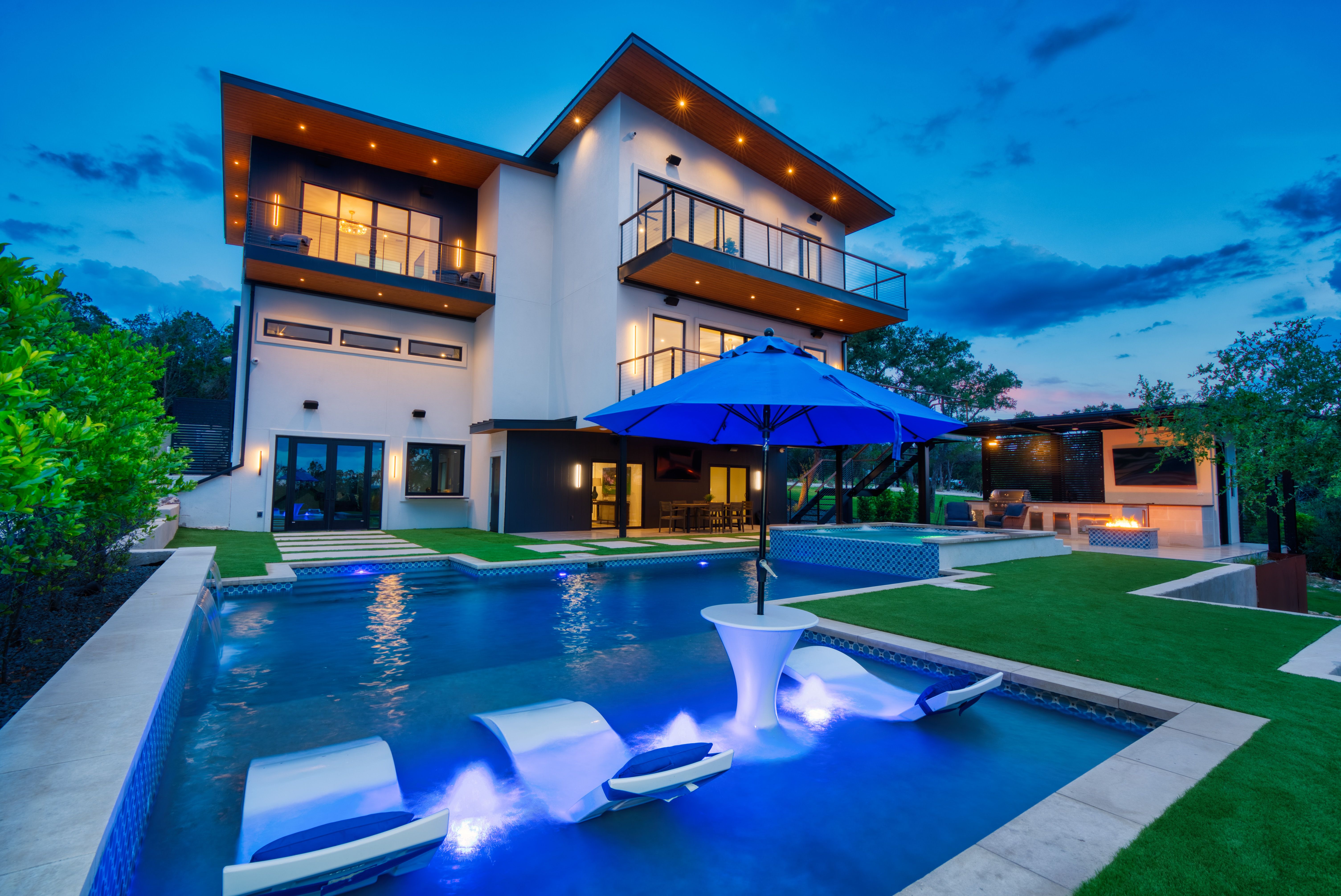 1104 Summit Ridge Drive 