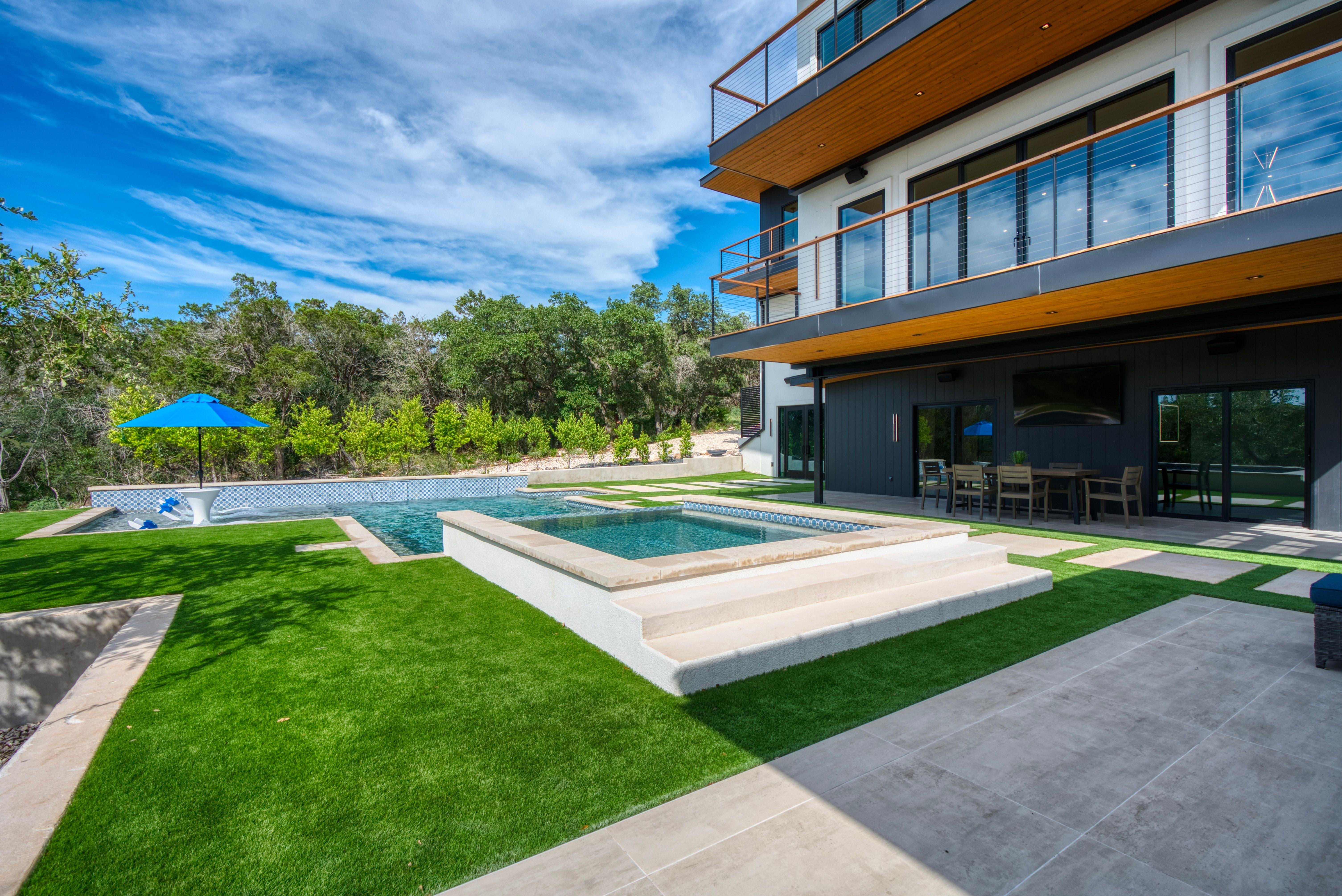 1104 Summit Ridge Drive 